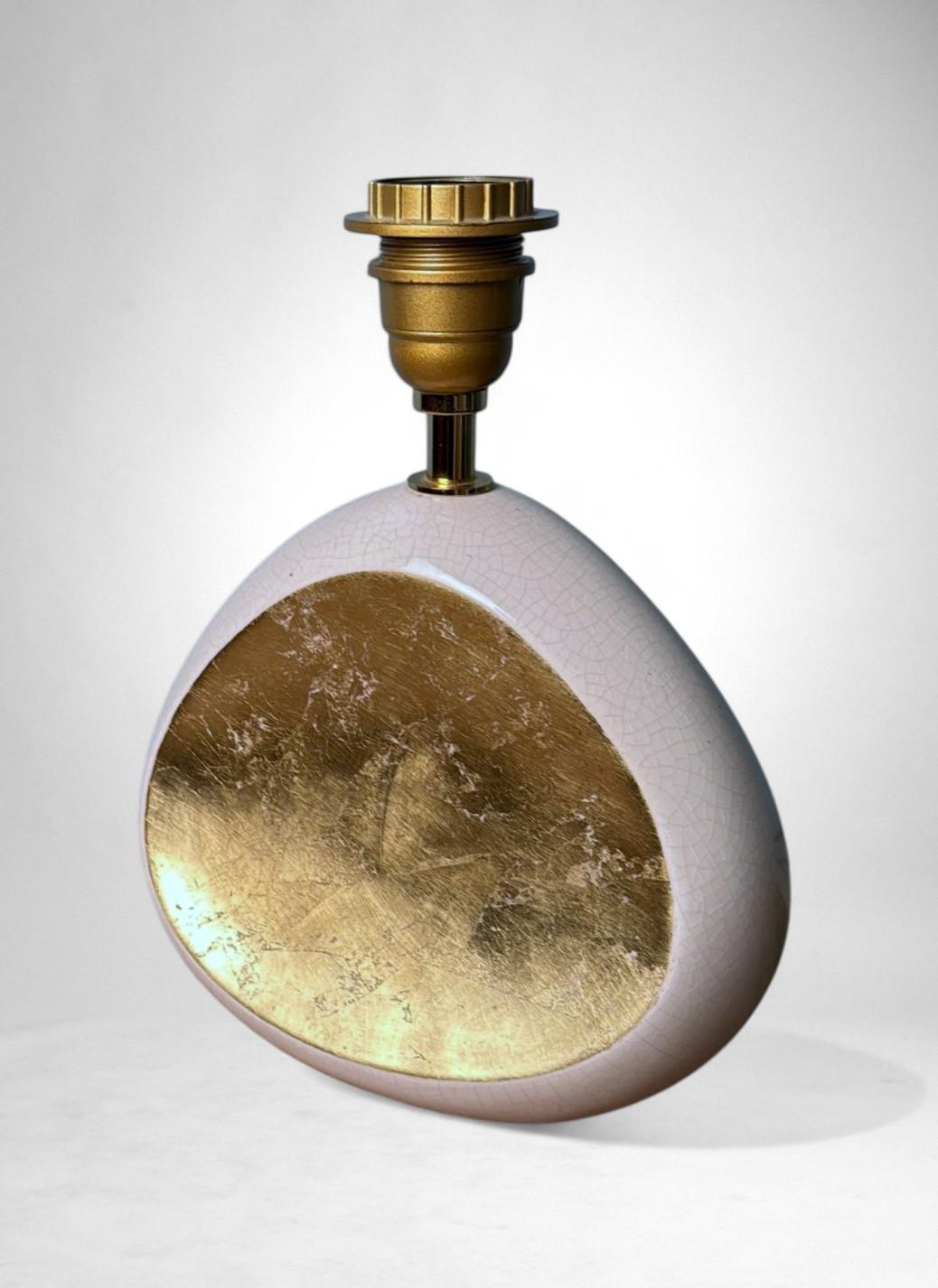 Lampada da tavolo francese Le Dauphin in porcellana smaltata crepata con accenti in foglia d'oro in vendita 9