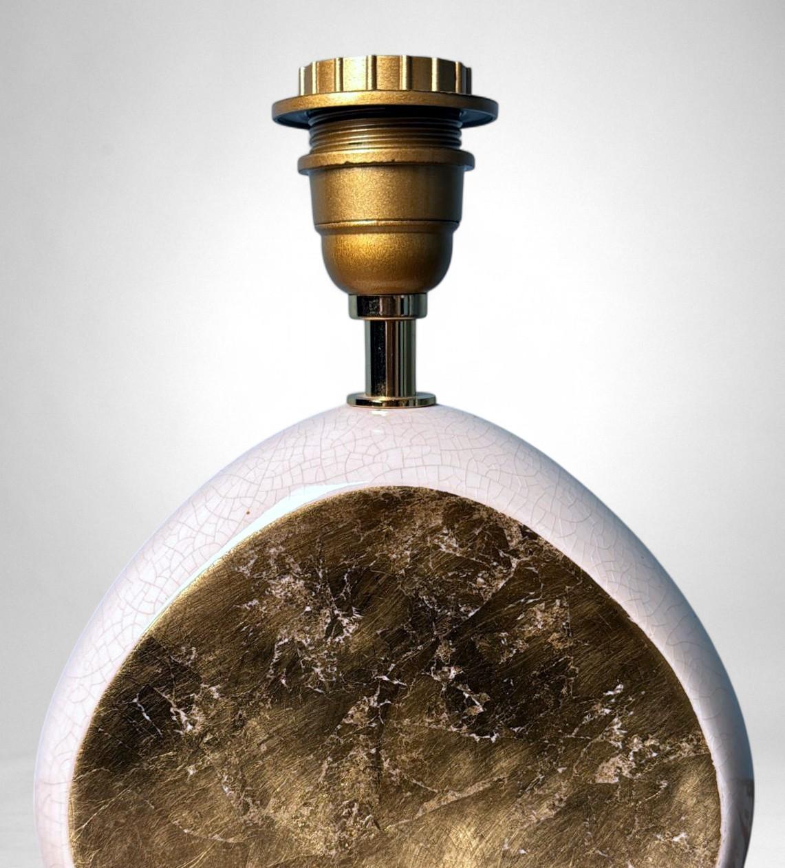 Lampada da tavolo francese Le Dauphin in porcellana smaltata crepata con accenti in foglia d'oro in vendita 10