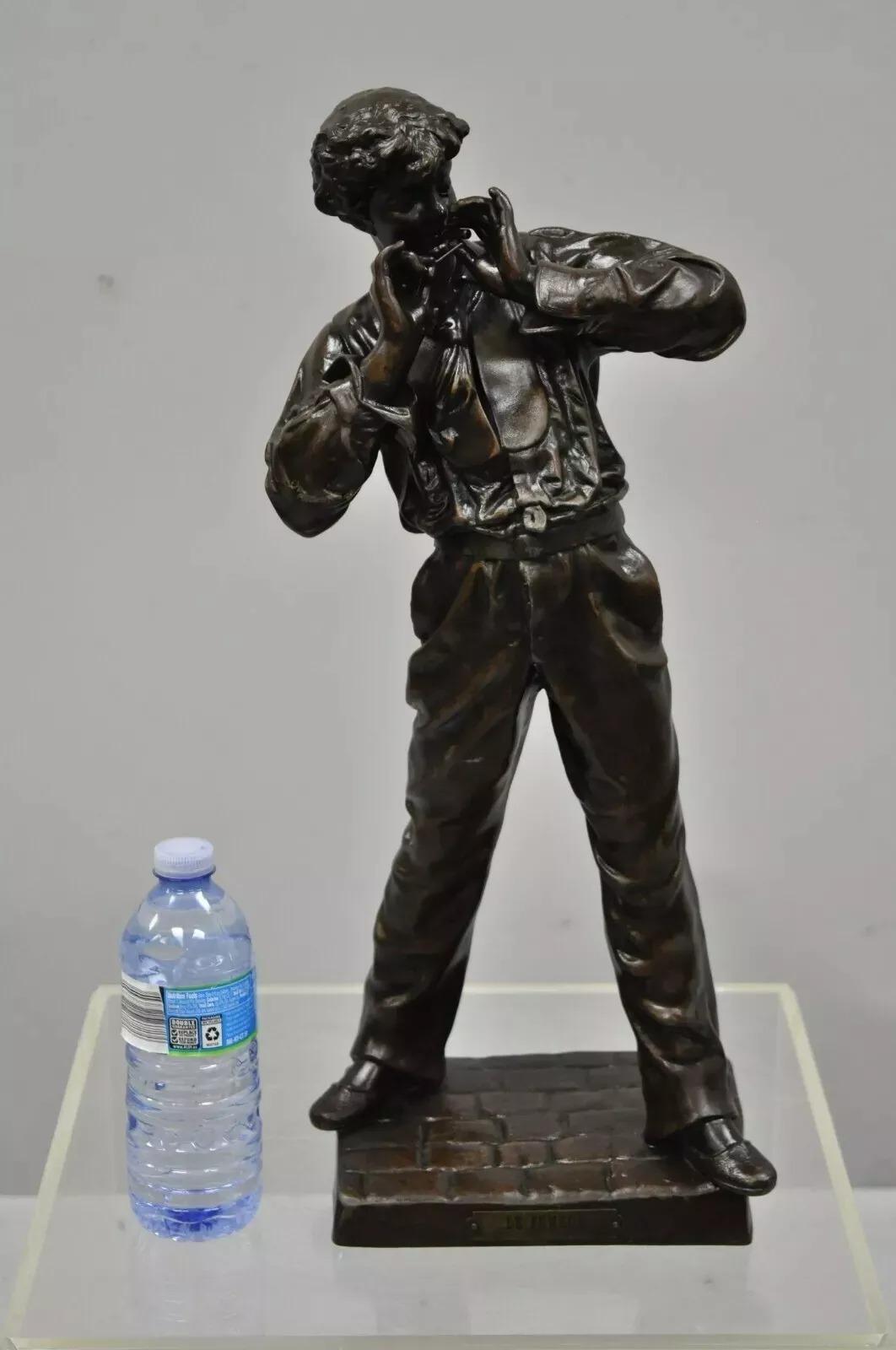 Le Fumeur Escultura francesa de escultura de helio de hombre joven fumando de Charles Masse en venta 3