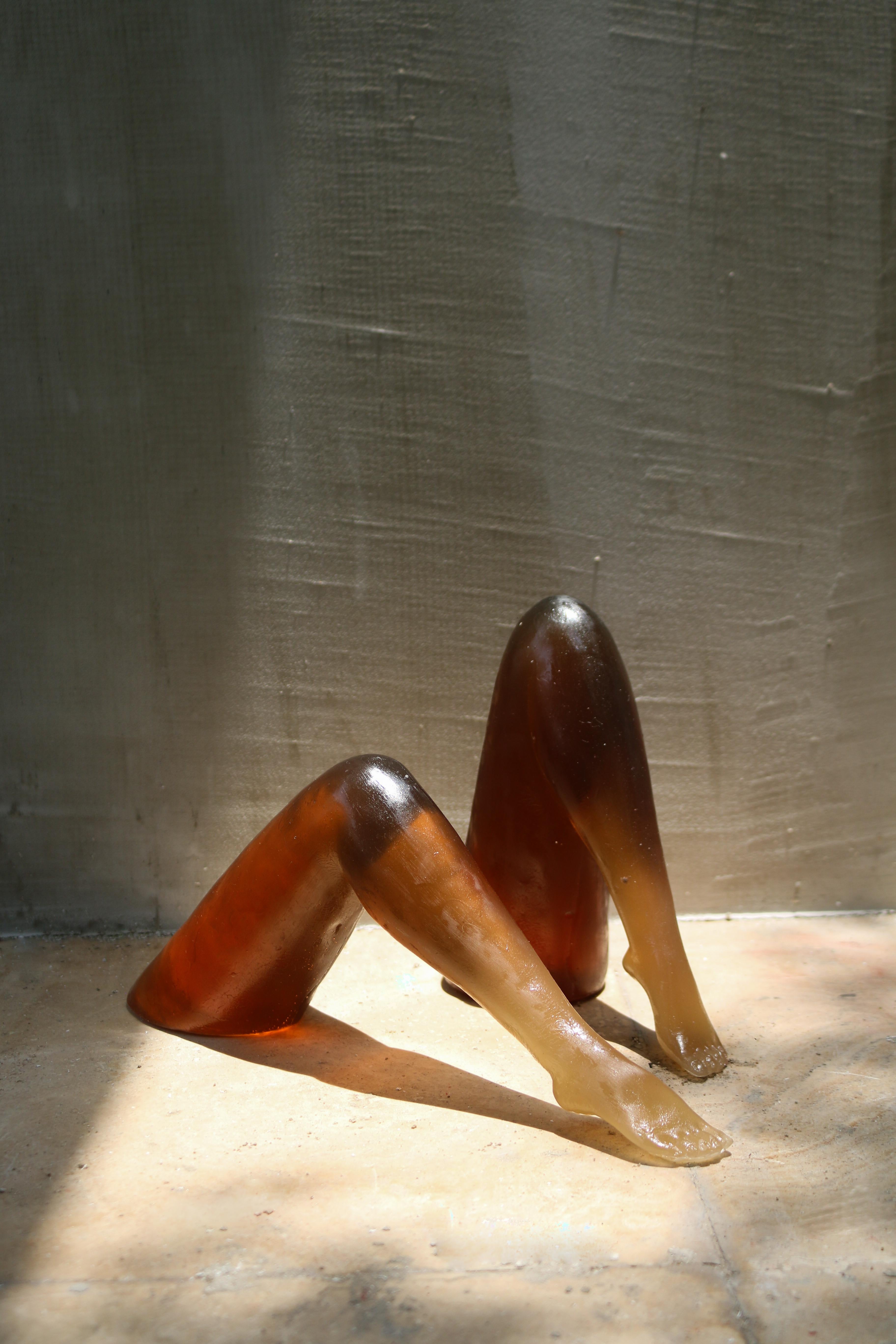 Colombian Le Gambe in Cola - Female's Legs Art Sculpture in Resin For Sale