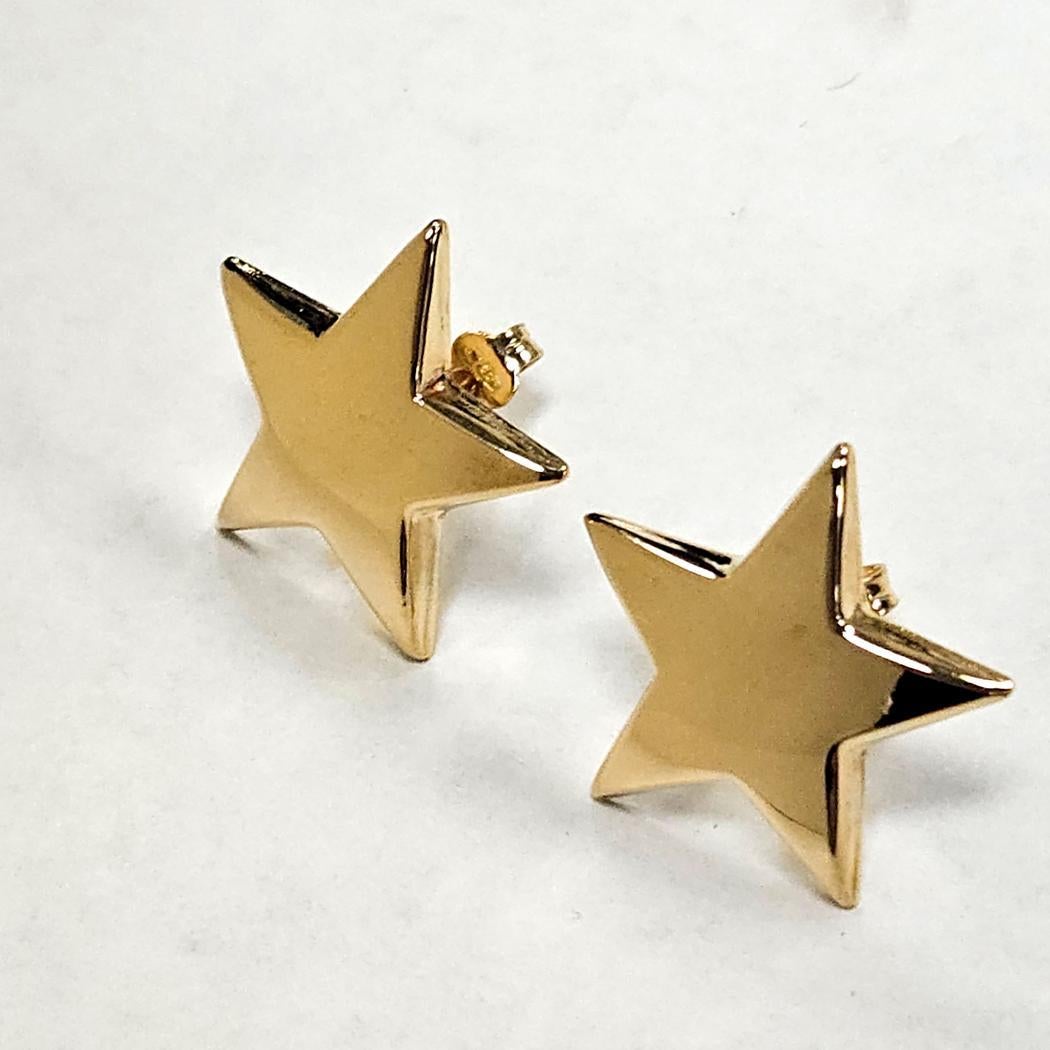 Le Gi 18kt Gold Dimensional Star Earrings en Excelente estado para la venta en North Miami, FL