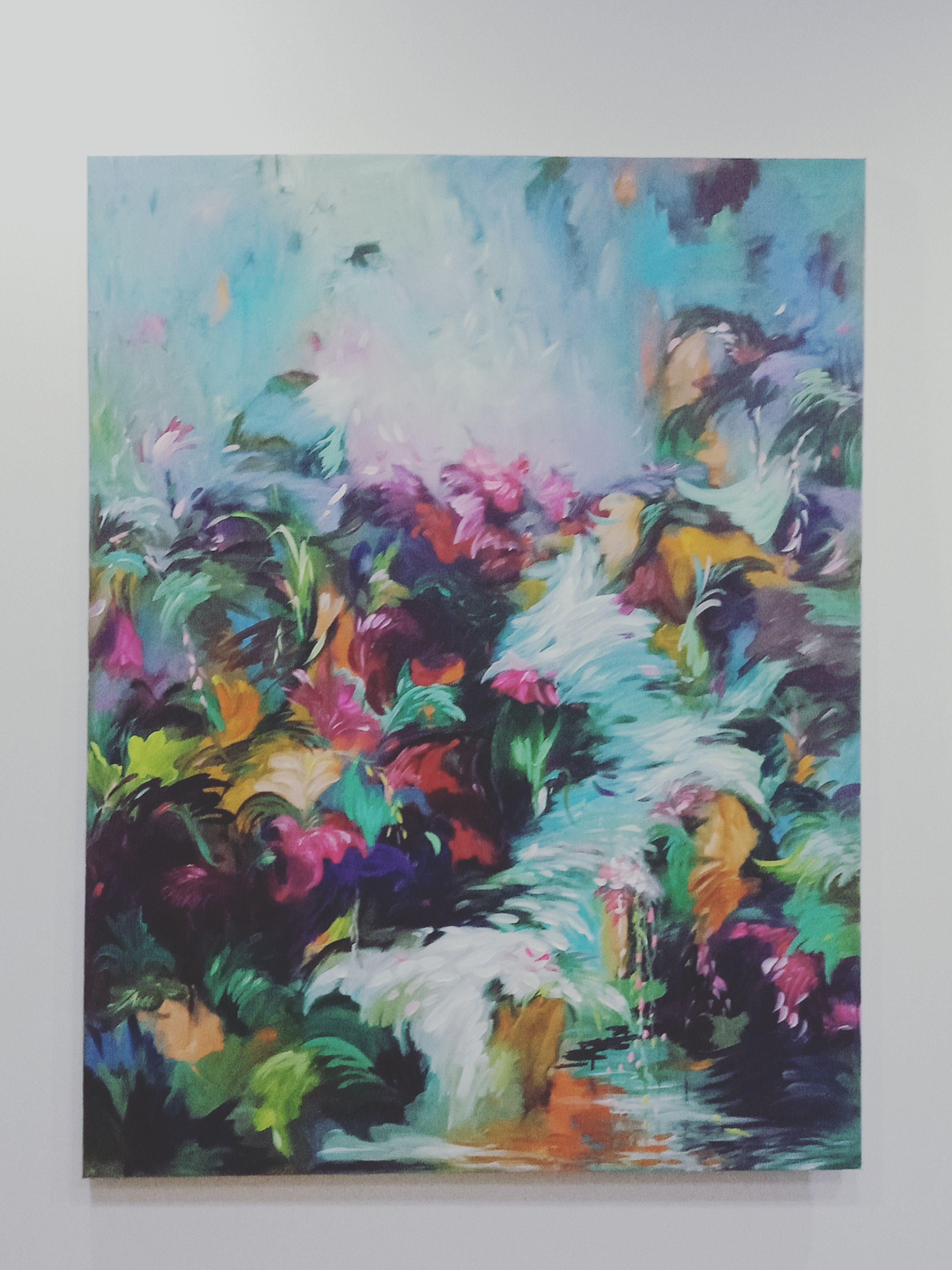 Imprint of Spring is an original large-format painting of 115-150 cm created by the artist inspired by beautiful nature with the hope of bringing the best luck and happiness to everyone in the new year 2022 with the concept of good health and