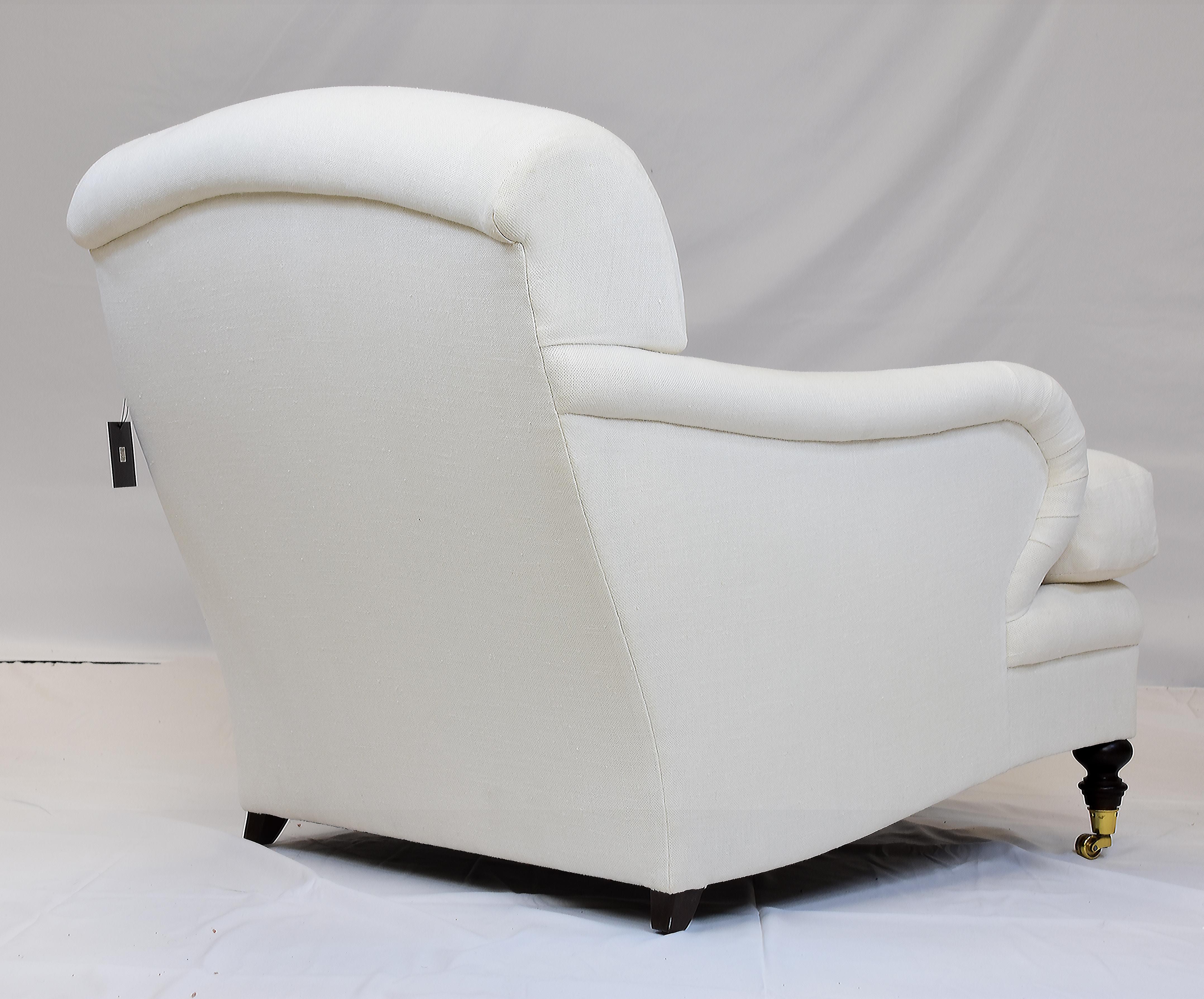 Le Jeune Upholstery Hampton Lounge Chair On Casters, Showroom Model Off-white In Good Condition In Miami, FL
