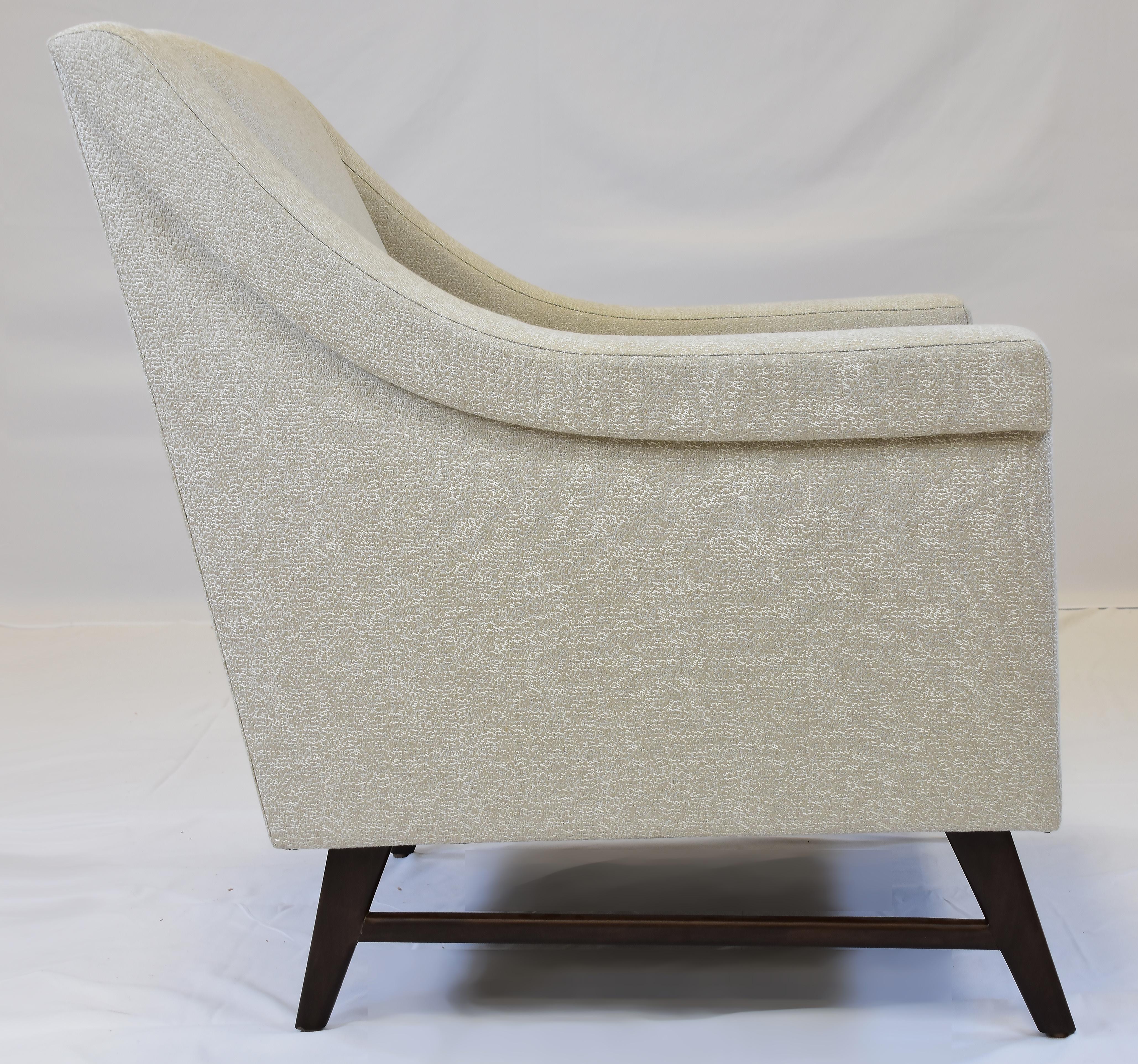 Le Jeune Upholstery Hansen Lounge Chair Showroom Model

Offered for sale is a Le Jeune Upholstery HANSEN Mid-century Modern style C4.923 showroom model chair.  The chair is medium scaled with a tight back and loose seat cushion and has a very