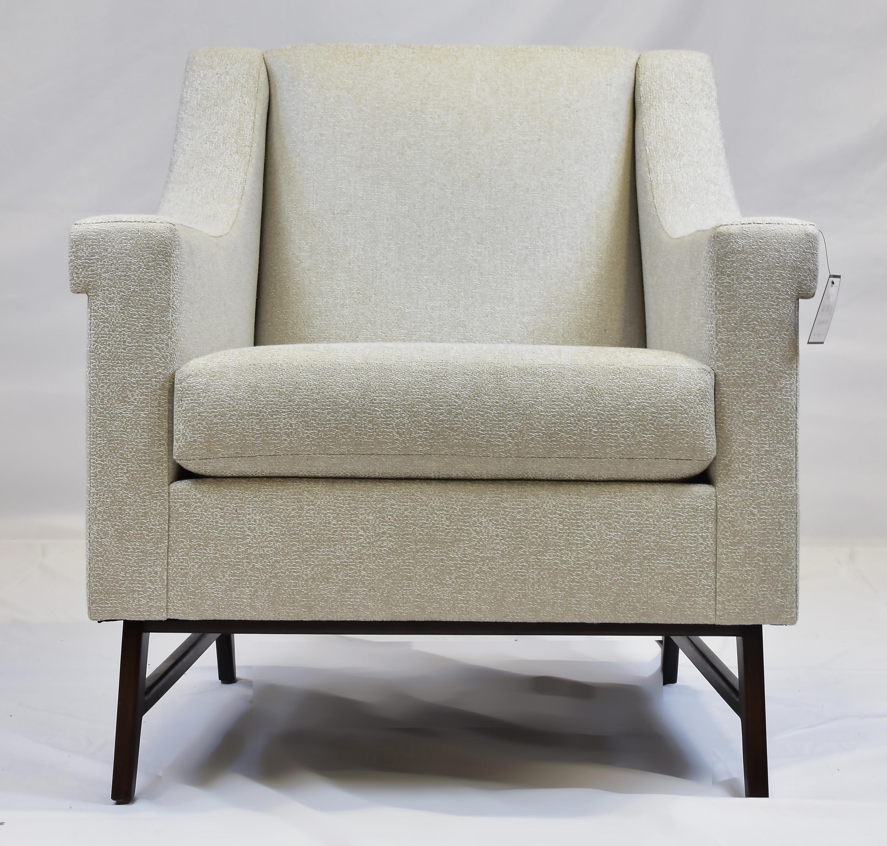 Mid-Century Modern Le Jeune Upholstery Hansen Lounge Chair Showroom Model