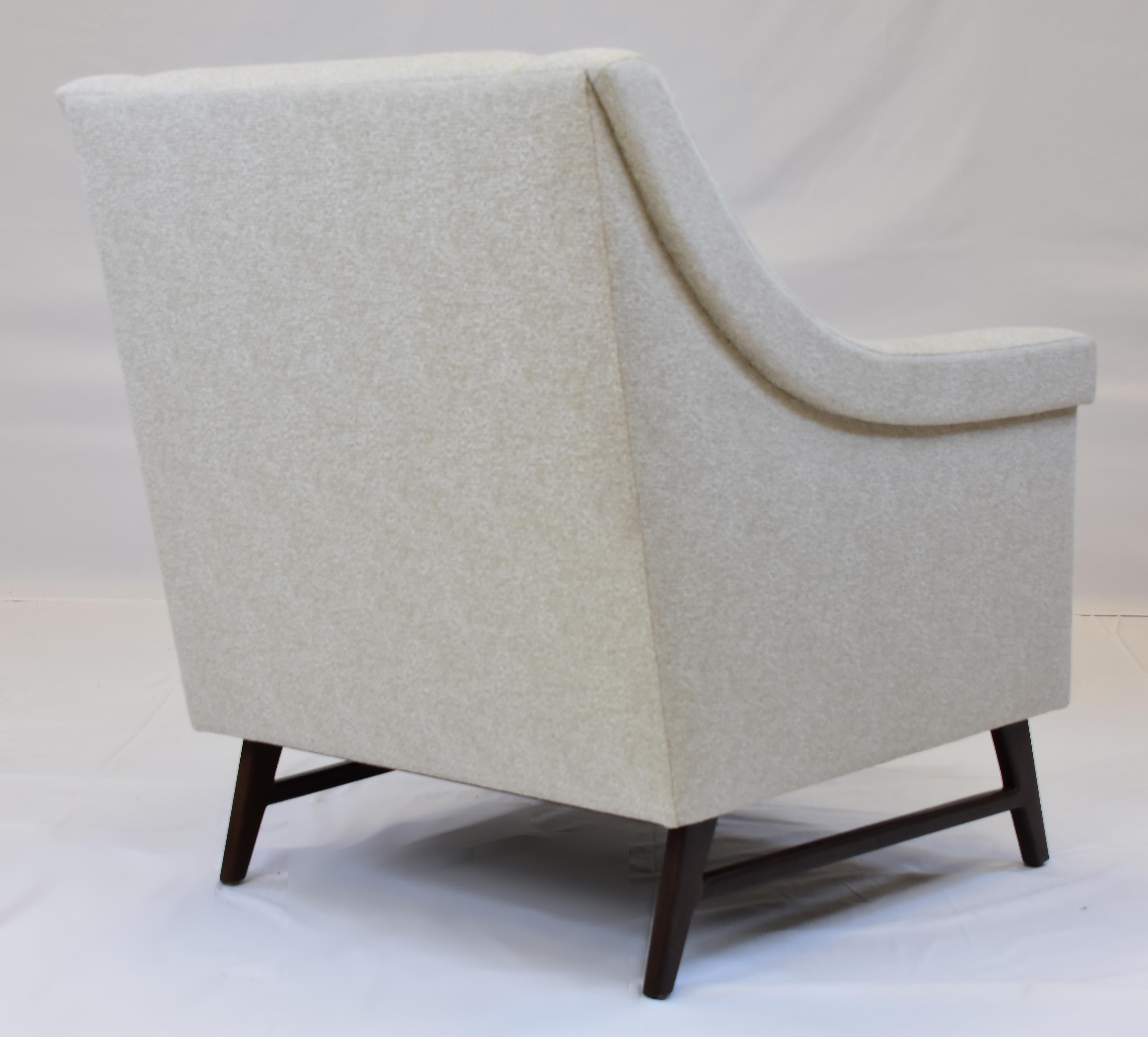 Contemporary Le Jeune Upholstery Hansen Lounge Chair Showroom Model For Sale