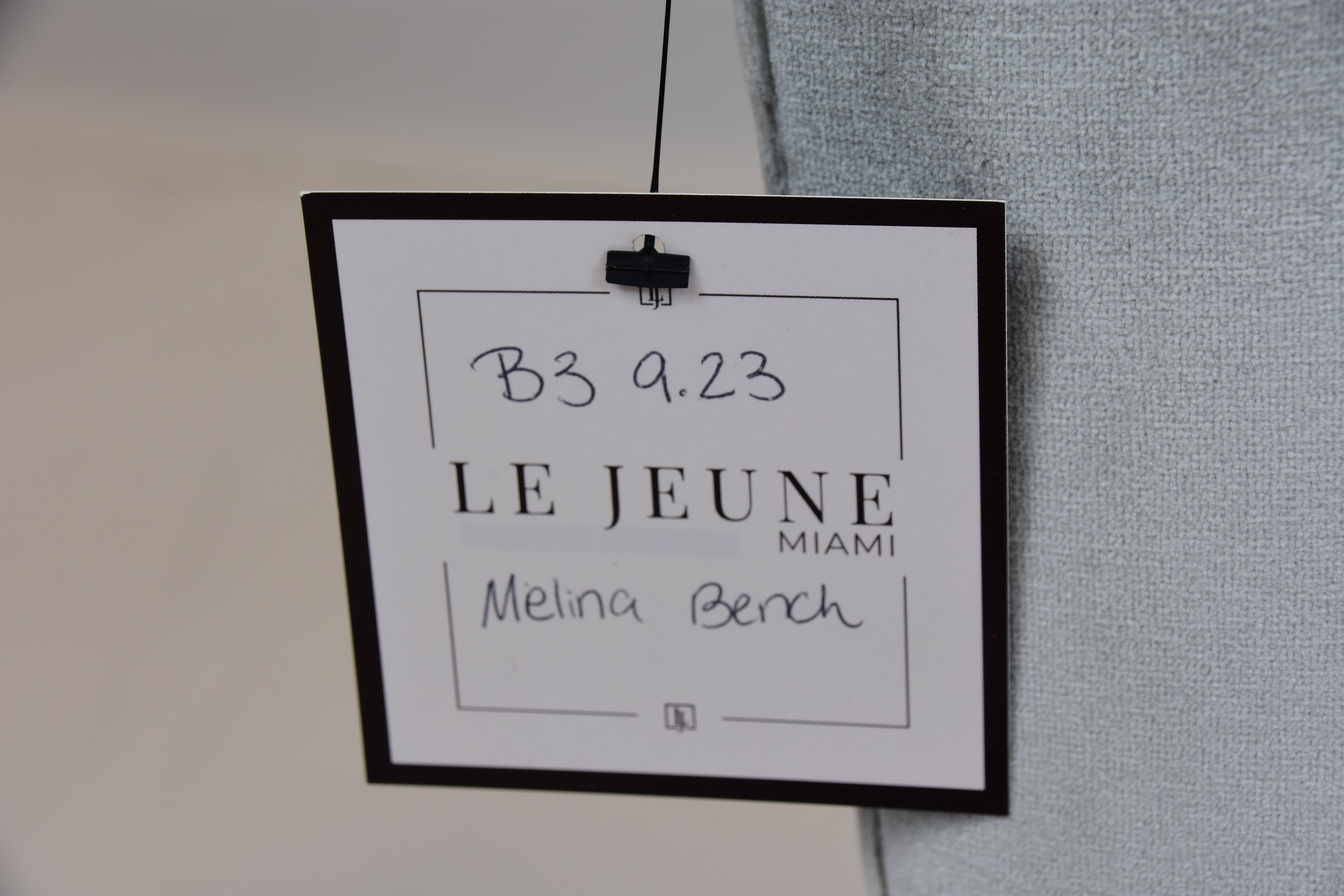 Le Jeune Upholstery Melina Bench Showroom Model in Velvet and Walnut For Sale 2