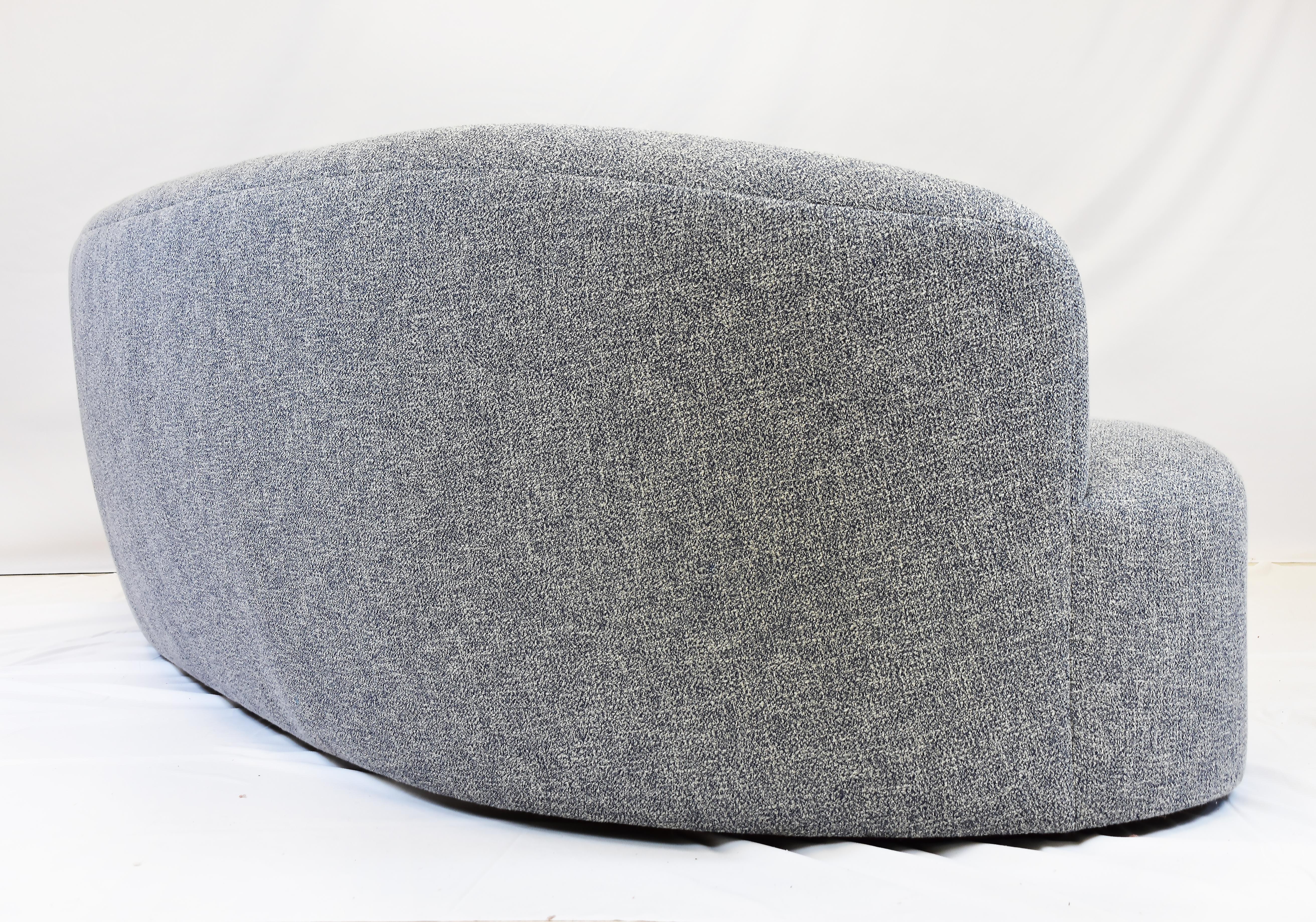Modern Le Jeune Upholstery Portugal Curved Sofa Showroom Model