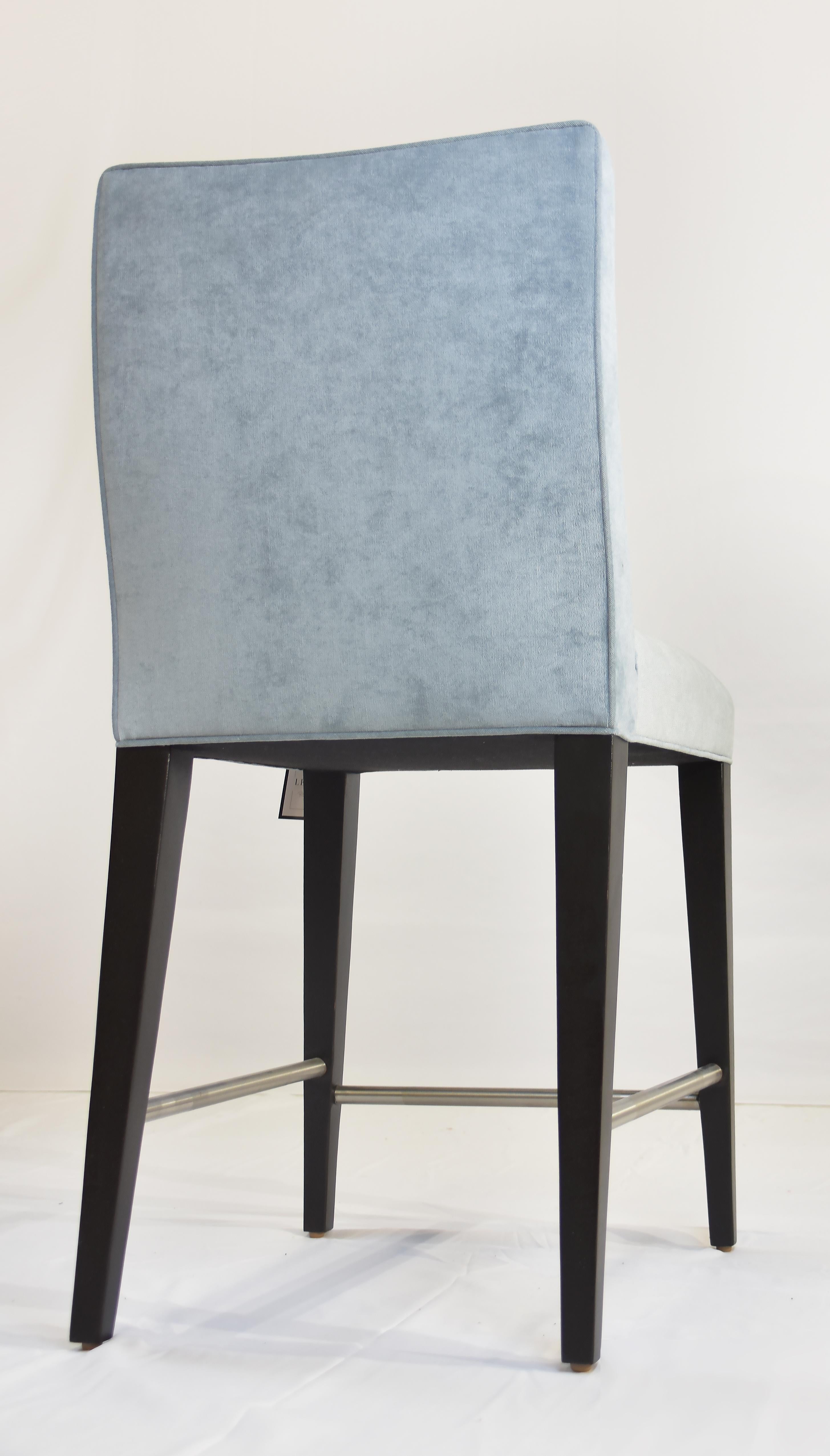 Le Jeune Upholstery Regal Counter Stool Showroom Model In Good Condition For Sale In Miami, FL