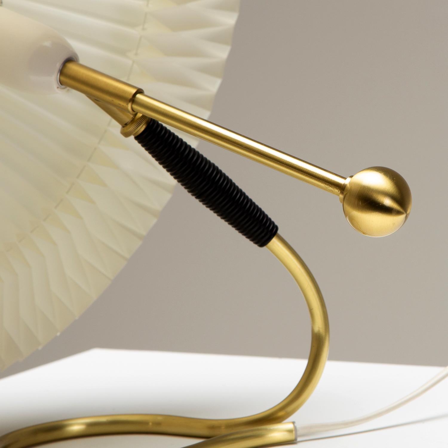 Le Klint 306 Wall or Table Lamp in Brass by Kaare Klint, Denmark, 1960s 5