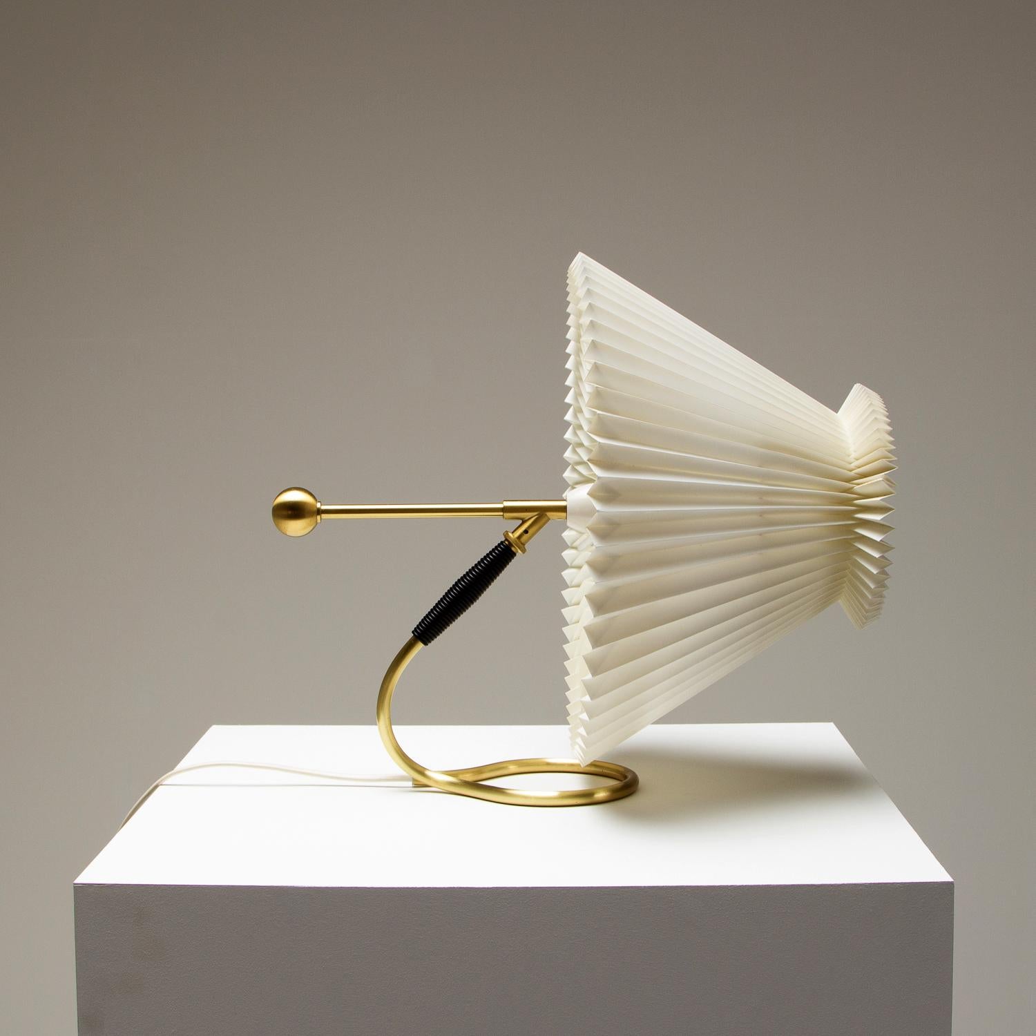 Le Klint 306 Wall or Table Lamp in Brass by Kaare Klint, Denmark, 1960s 8