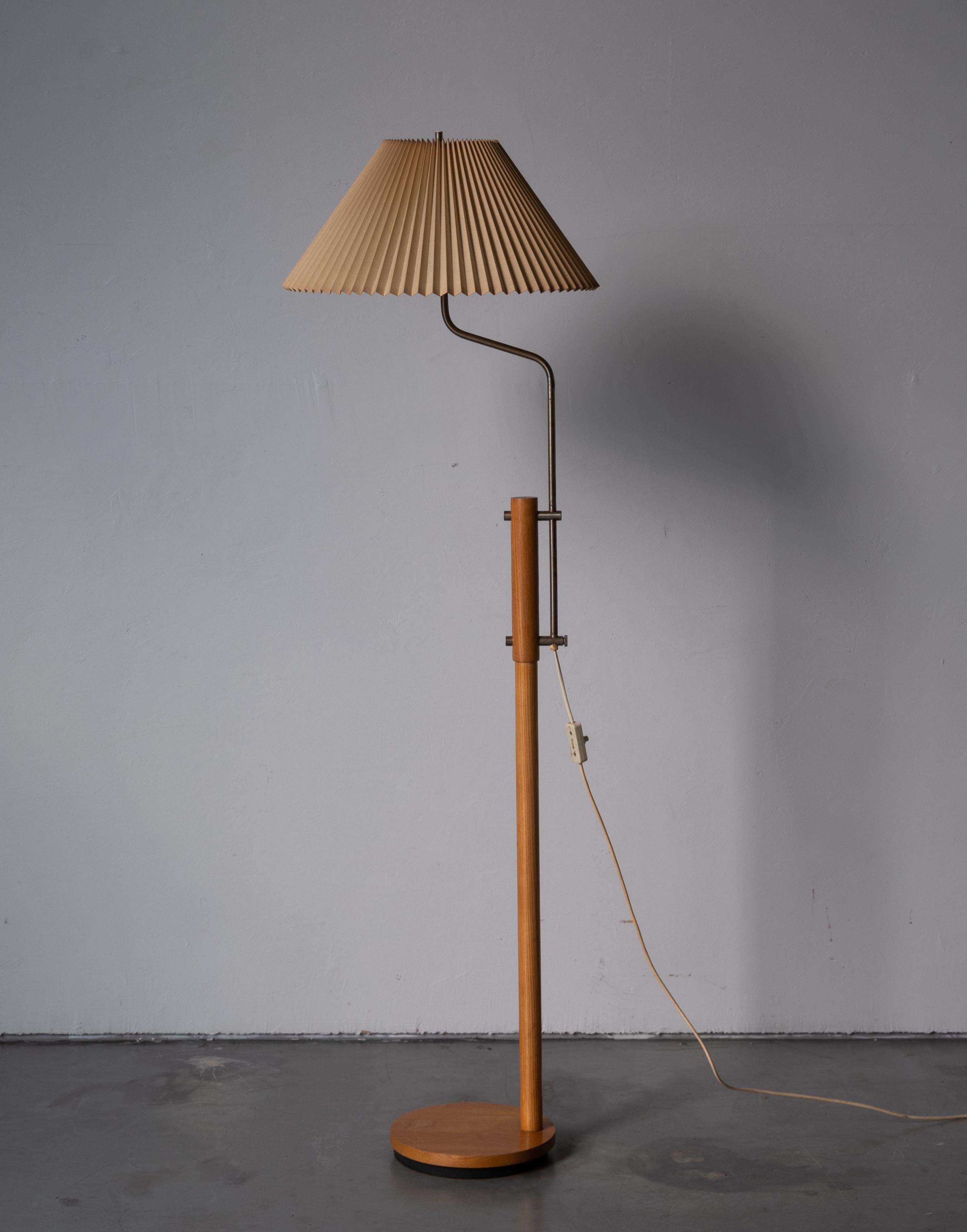 Le Klint, Adjustable Floor Lamp, Oak, Brass, Paper Lampshade, Denmark, 1960s 1