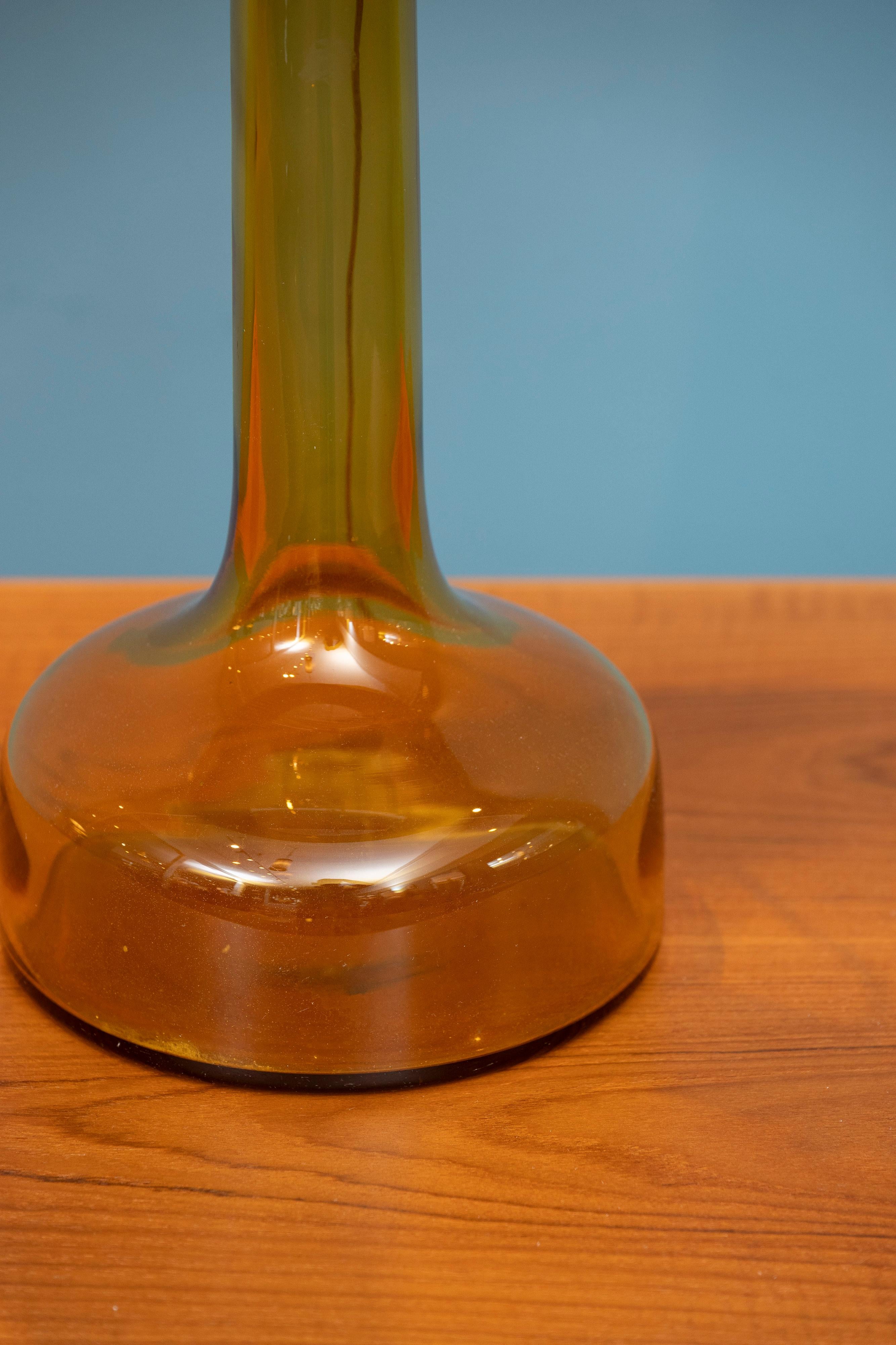 Mid-Century moderno Lampada in vetro ambrato Le Klint, Model 323 Danimarca in vendita