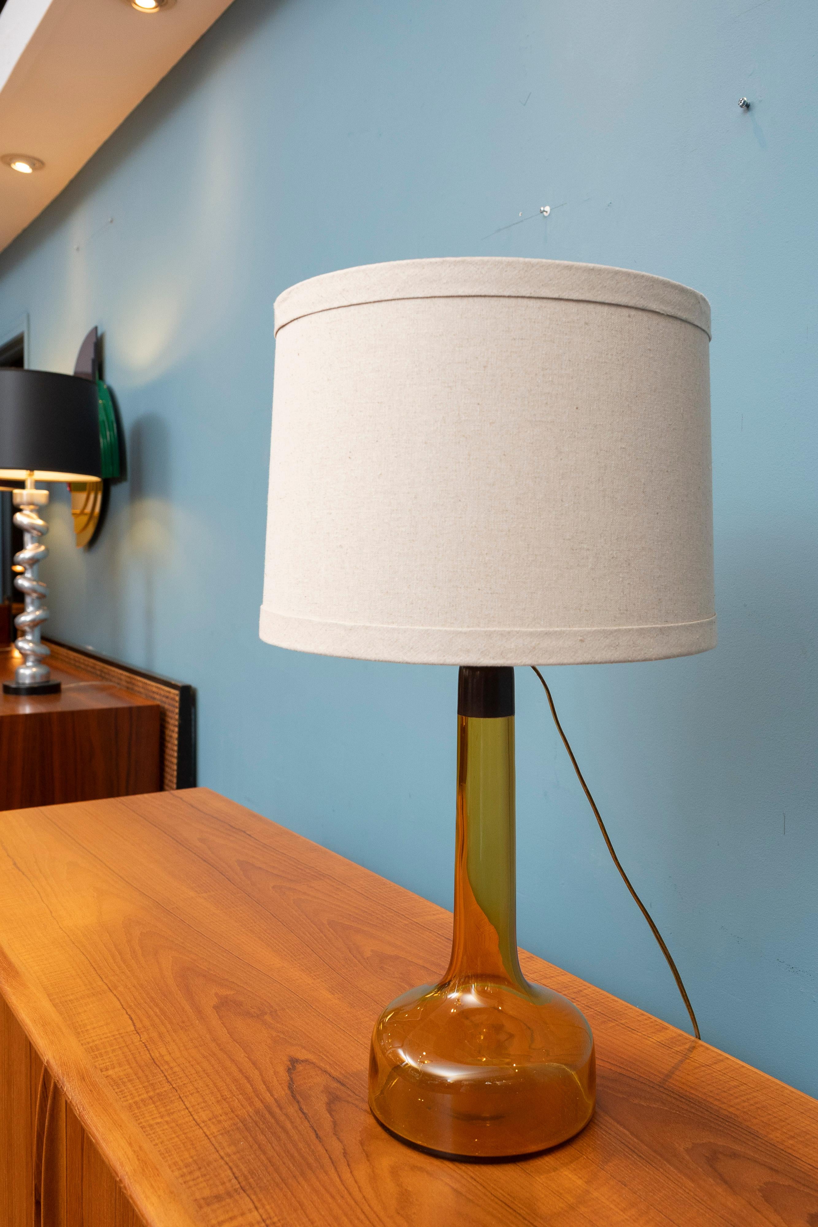 Vetro Lampada in vetro ambrato Le Klint, Model 323 Danimarca in vendita
