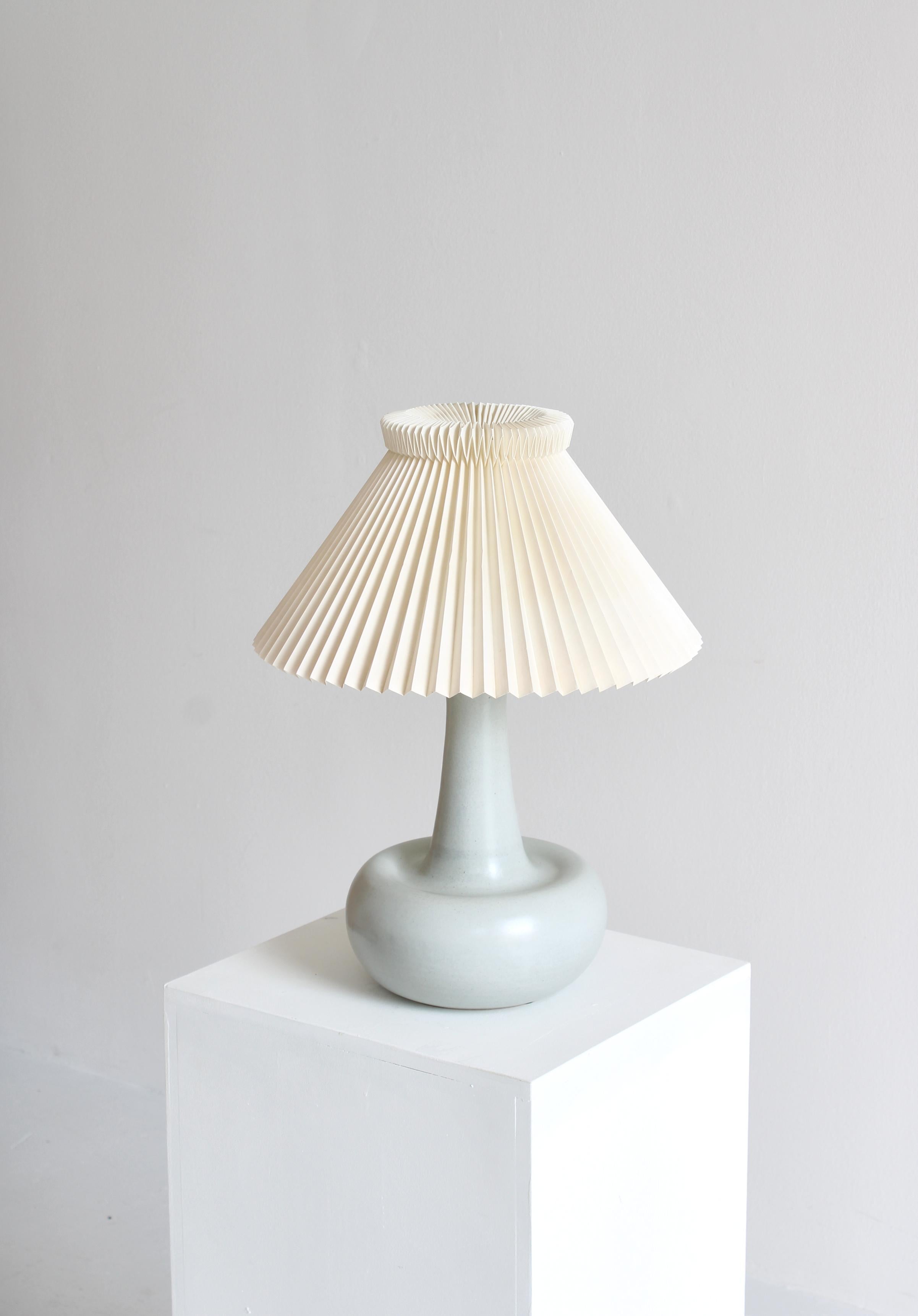Le Klint Blue Table Lamp Stoneware Ole Bøgild Hand Folded Shade, Denmark, 1970s In Good Condition For Sale In Odense, DK