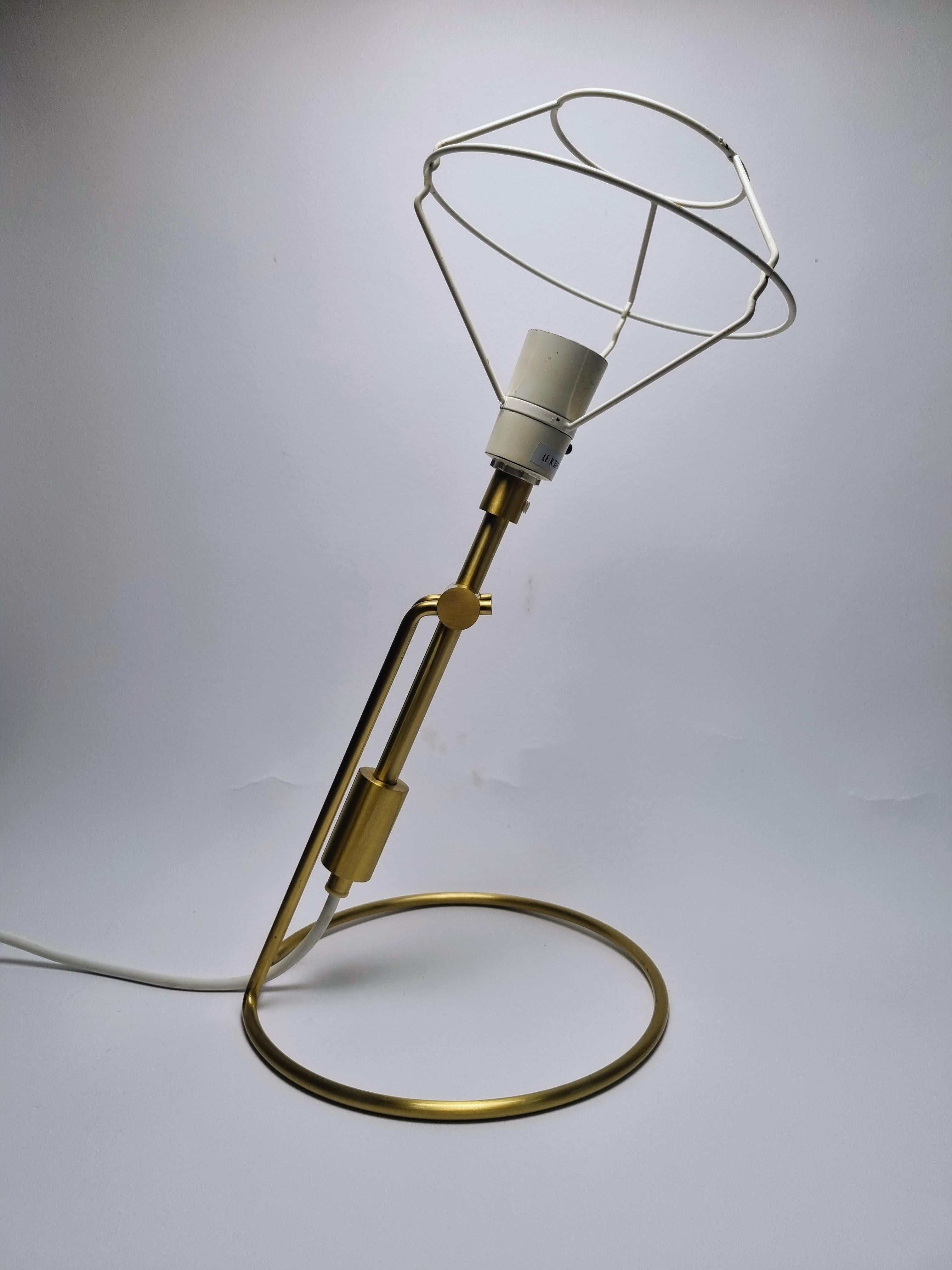 Mid-Century Modern Lampe de table/applique en laiton Le Klint modèle 305 en vente
