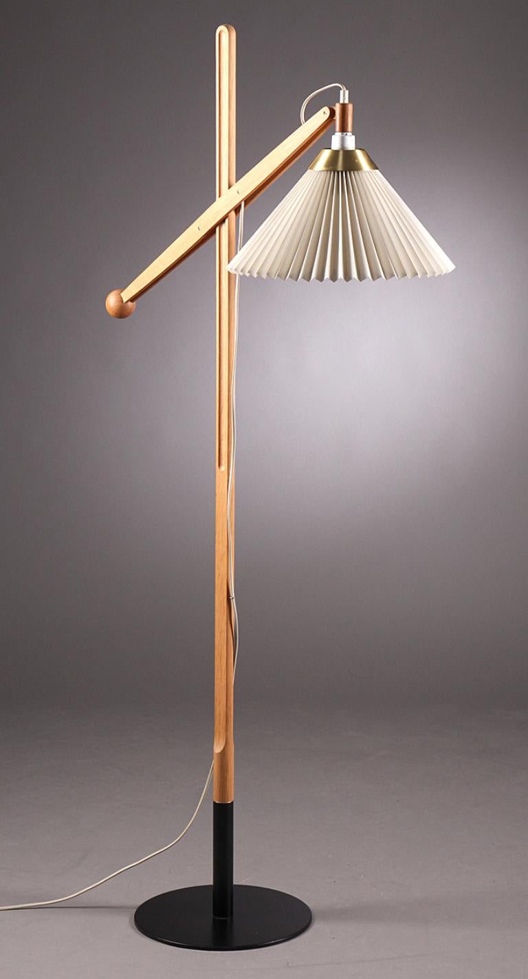 Danish Le Klint Oak Floor Lamp Model 325, Made in Denmark by Vilhelm Wohlert