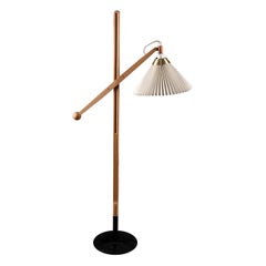 Le Klint Oak Floor Lamp Model 325, Made in Denmark by Vilhelm Wohlert
