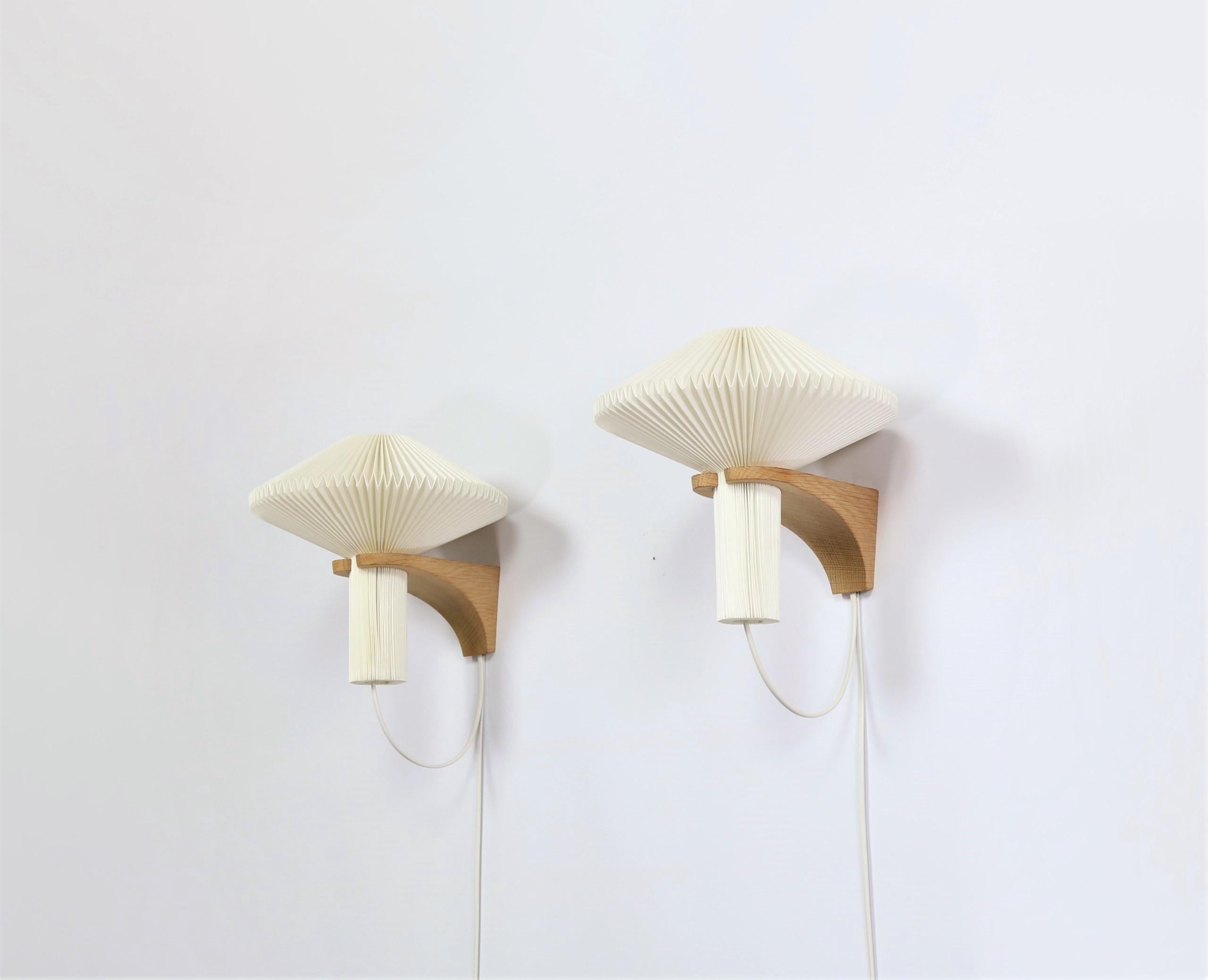 Acrylic Le Klint Pair of Scandinavian Modern Oak Wall Lamps by Vilhelm Wohlert, 1960s