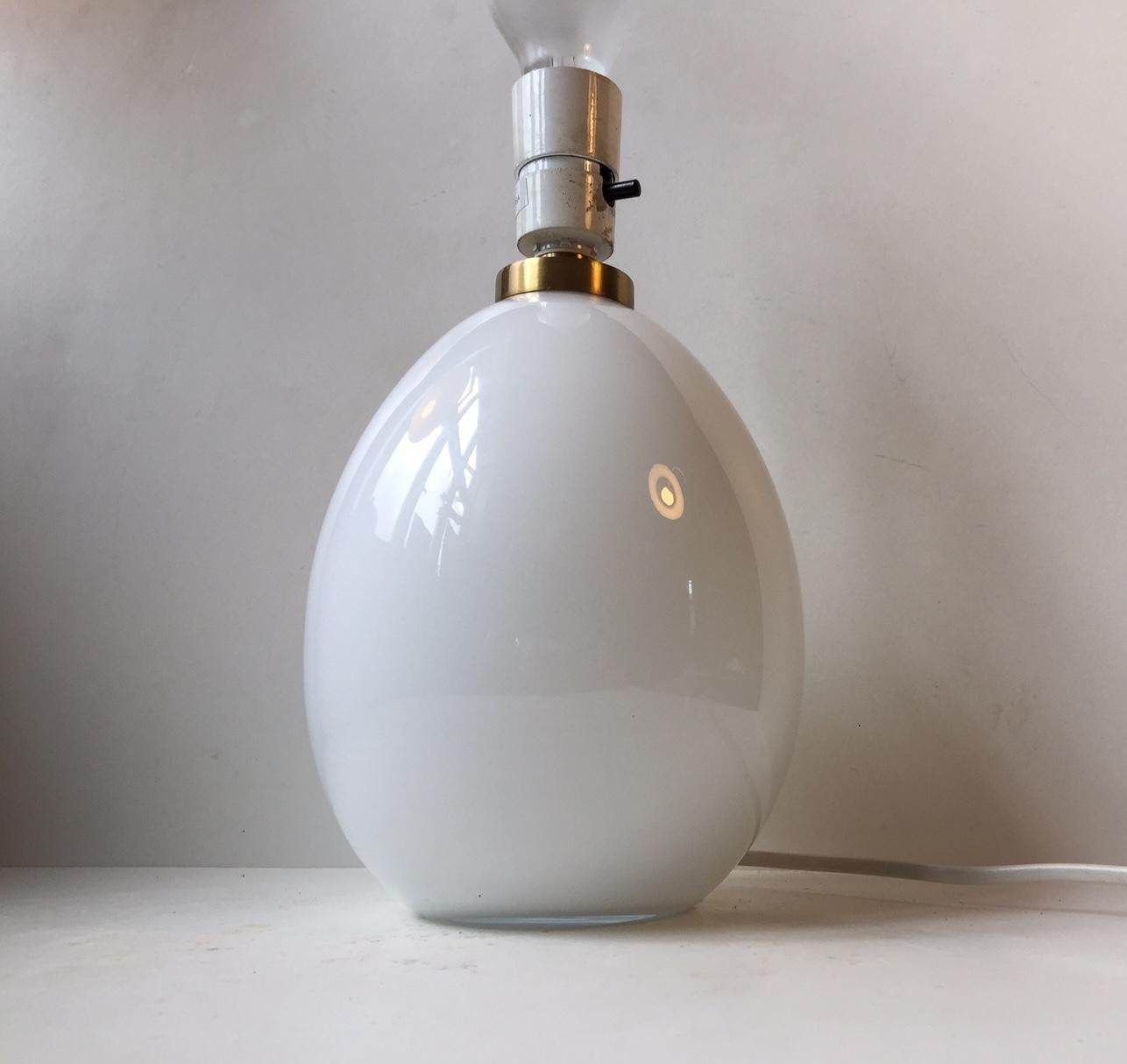 Le Klint White Ovoid Shaped Table Lamp by Poul Seest Andersen In Good Condition In Esbjerg, DK