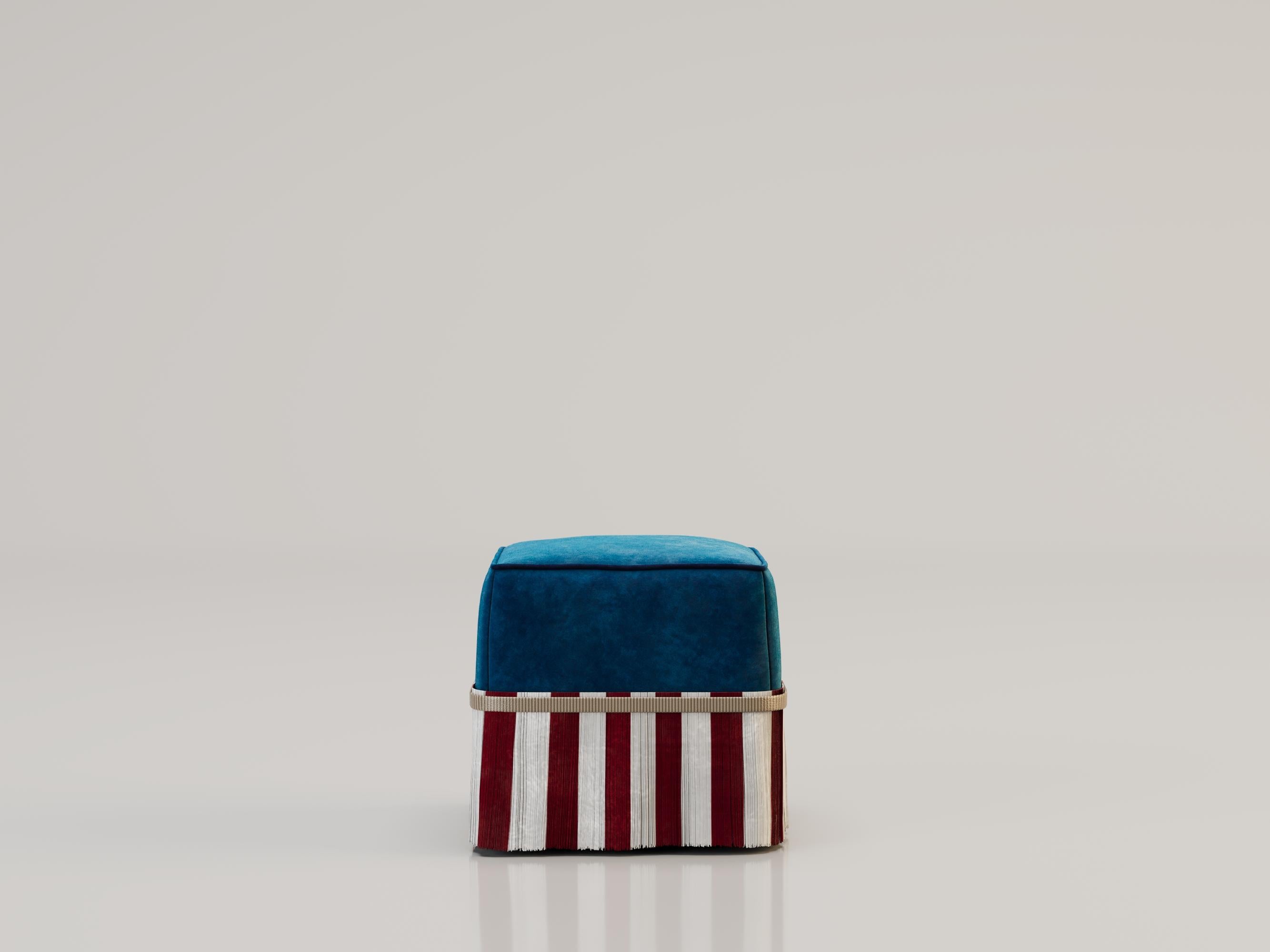 LE MODERNE Ottoman by Alexandre Ligios

Velvet

L 49 x H 42 x D 40

The fringed velvet poufs offer luxurious elegance and bohemian charm to your space. Available in several designs, each with its own distinctive character, these poufs are perfect