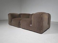 Divano a 2 posti Le Mura in tessuto originale di Mario Bellini per Cassina, anni '70