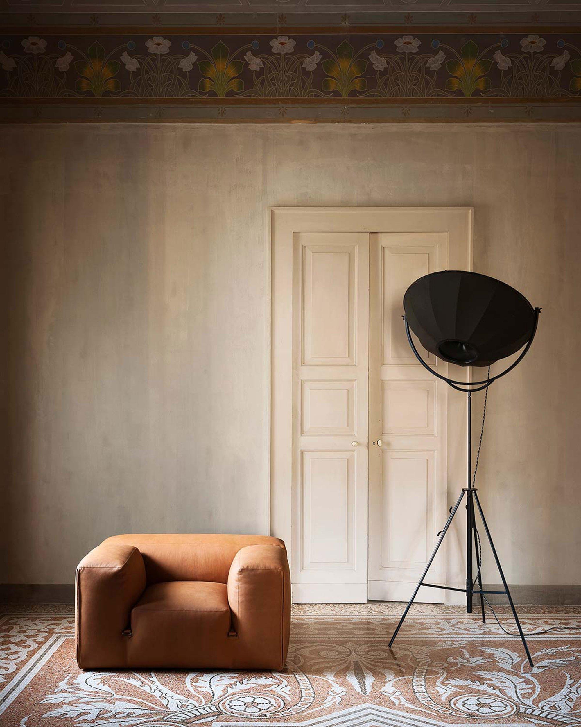 Pelle Le Mura – Armchair in leather by Mario Bellini for Tacchini in vendita