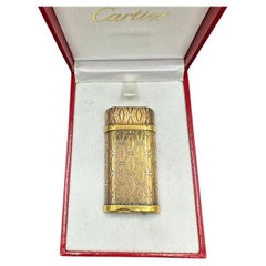 Le Must de Cartier Logo 18k Gold Plated Retro Logo Lighter