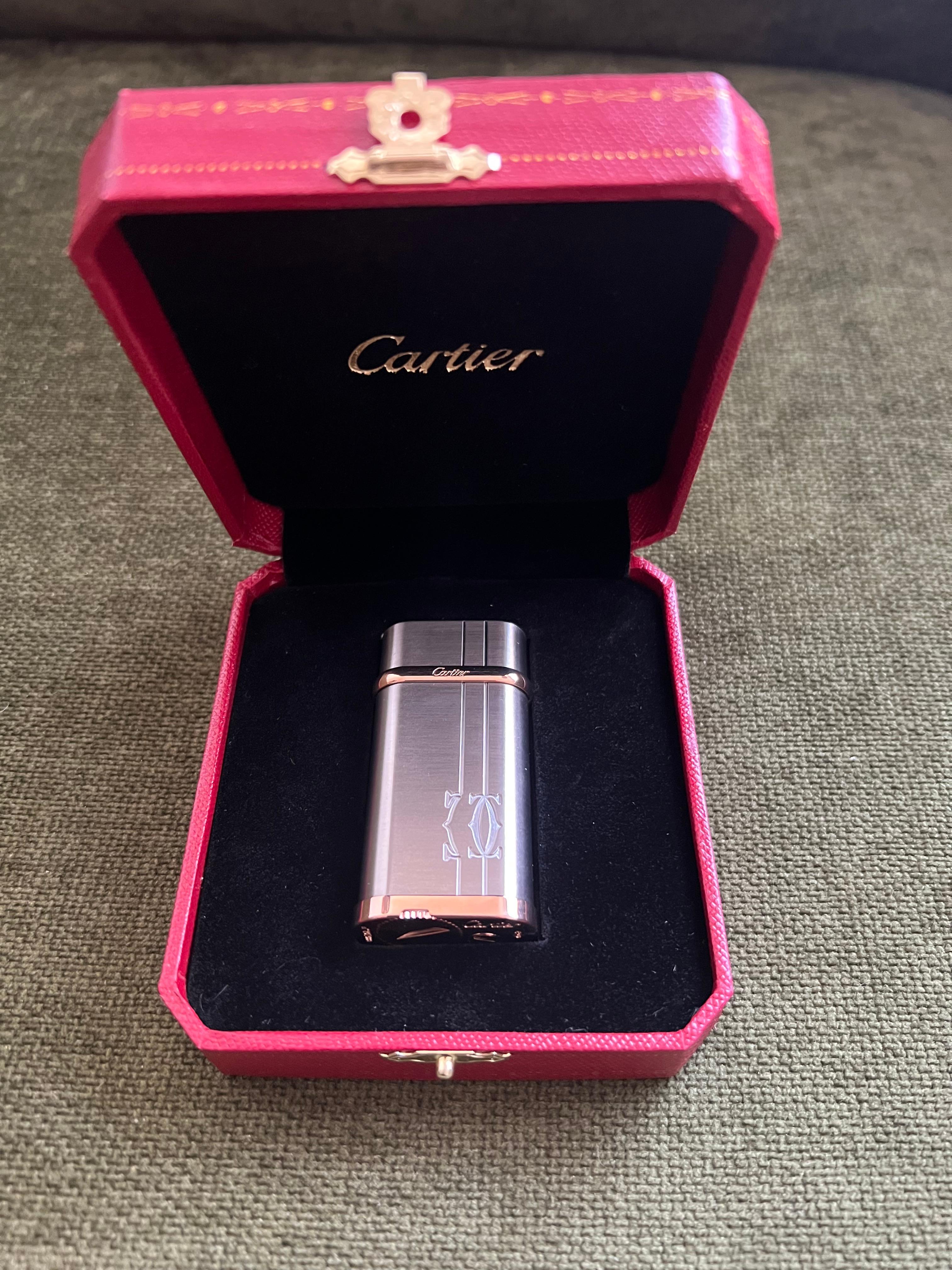 Le Must De Cartier Logo Briquet en or et palladium dans l'étui d'origine de Cartier 9