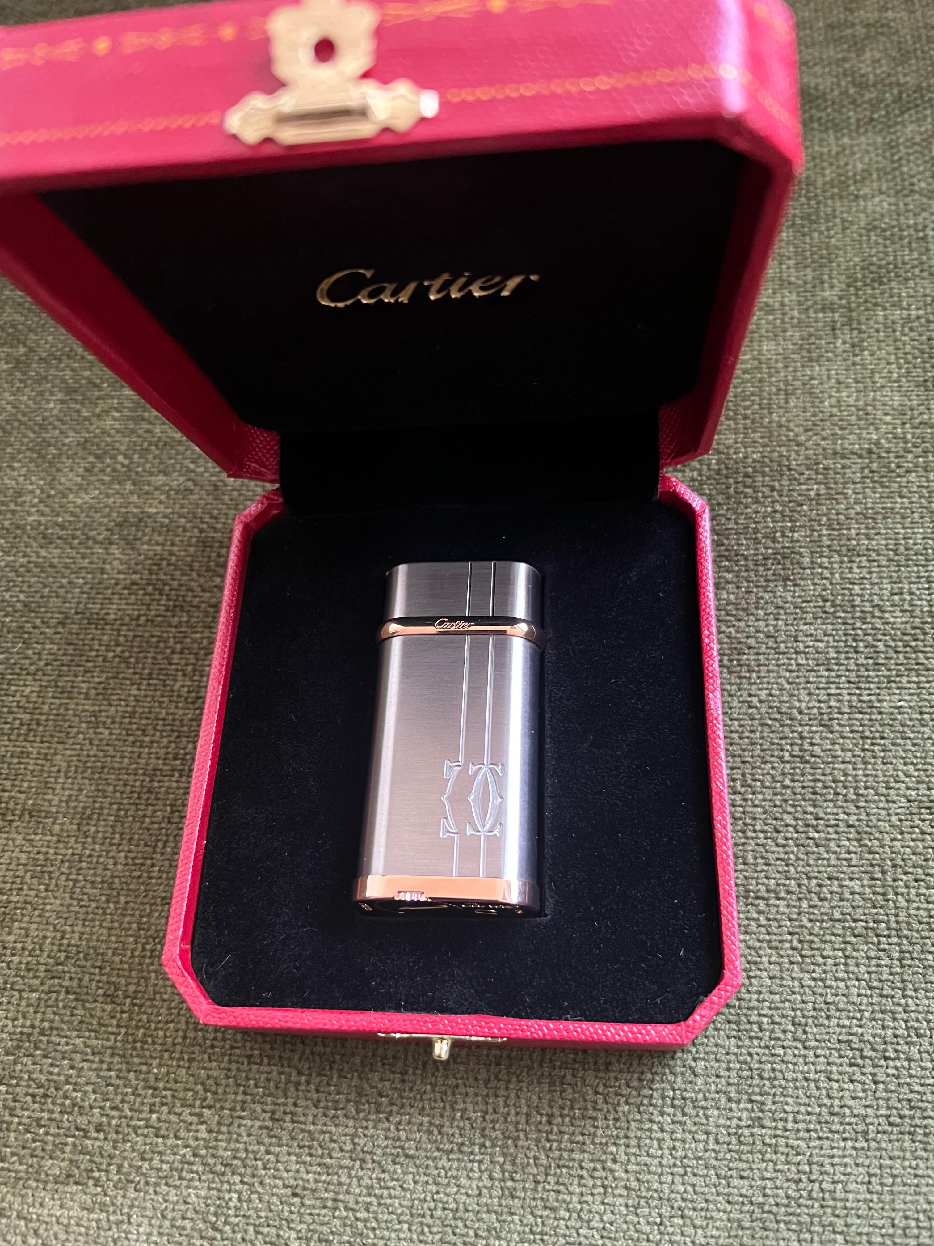 Le Must De Cartier Logo Gold & Palladium Lighter In Original Cartier Case For Sale 3