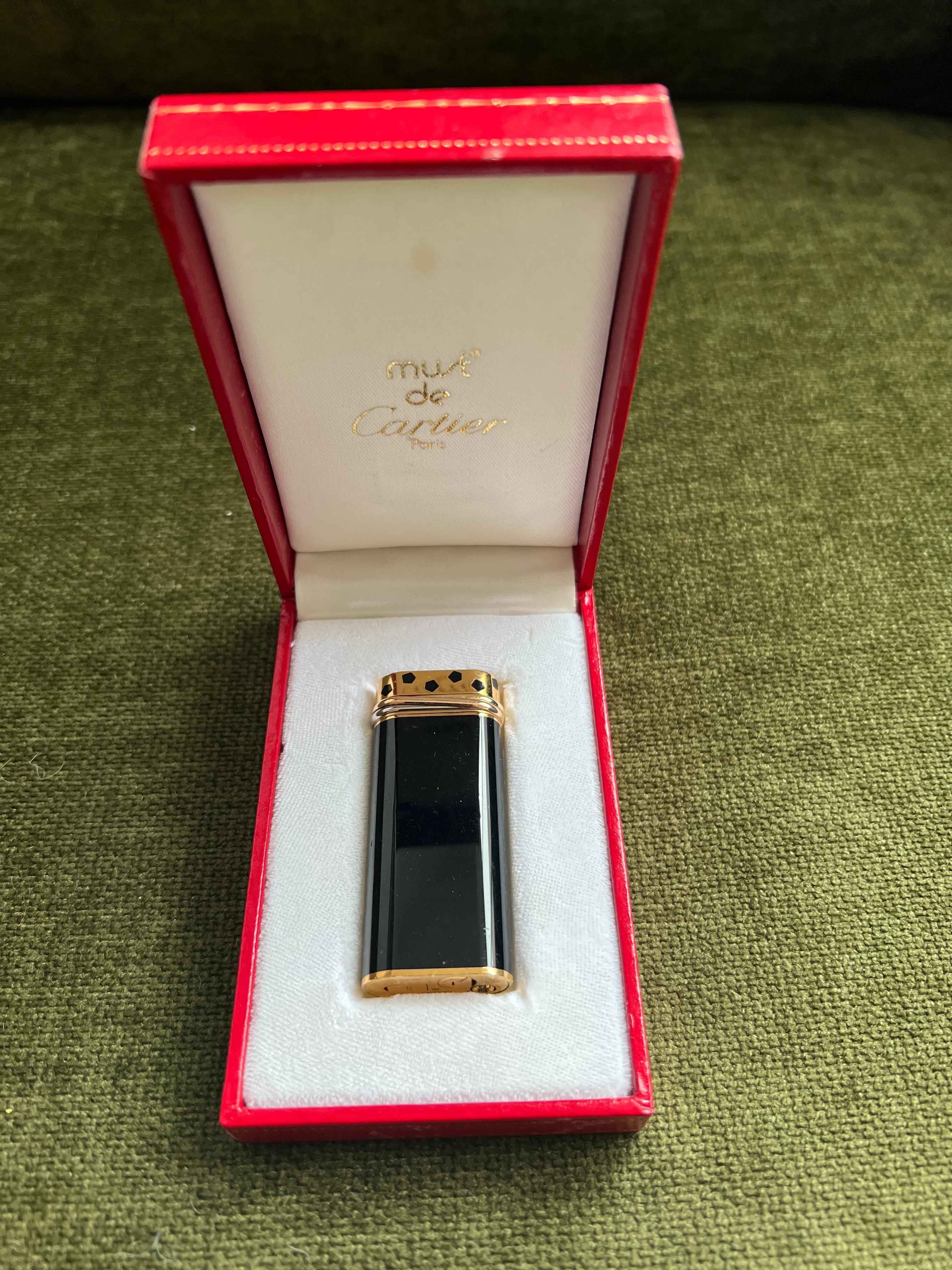 Le Must De Cartier Rare briquet rétro vintage Trinity en laque noire et or en vente 5