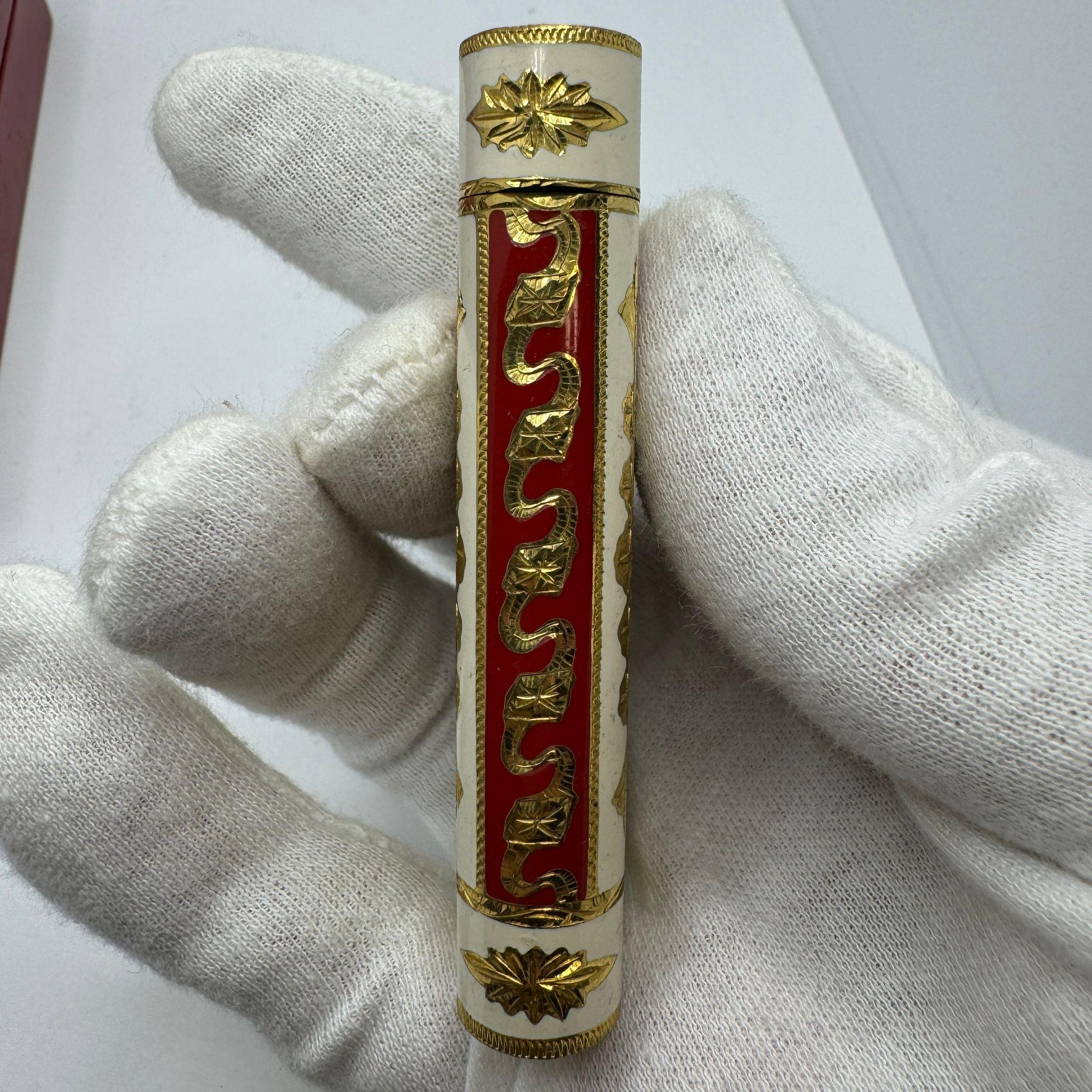 Seltener Royking-Leuchter von Le Must de Cartier, 18 Karat vergoldet und Emaille-Intarsien  im Zustand „Hervorragend“ im Angebot in New York, NY