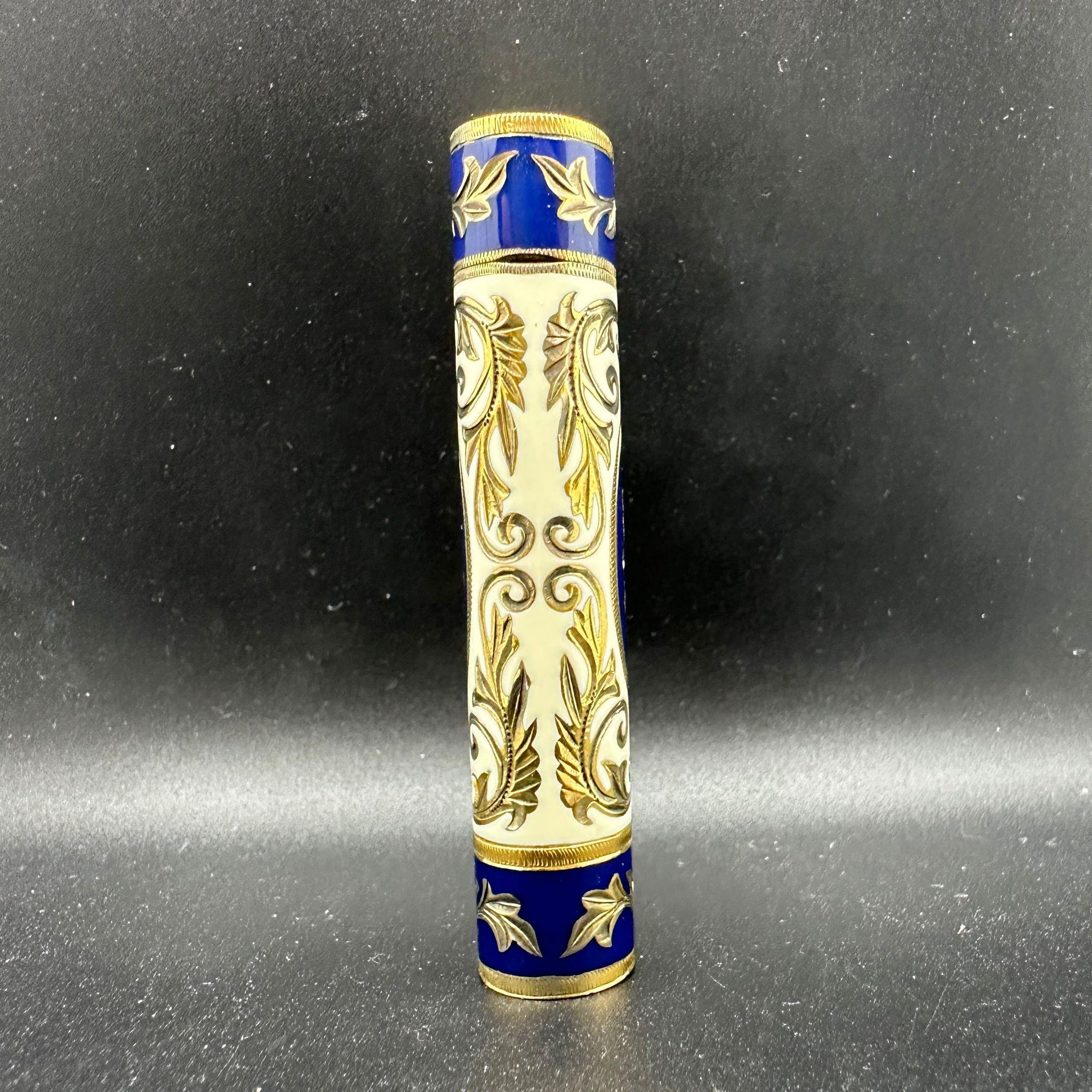 Women's or Men's Le Must de Cartier Very Rare Royking Lighter, 18k Gold Plating & Enamel Inlay 