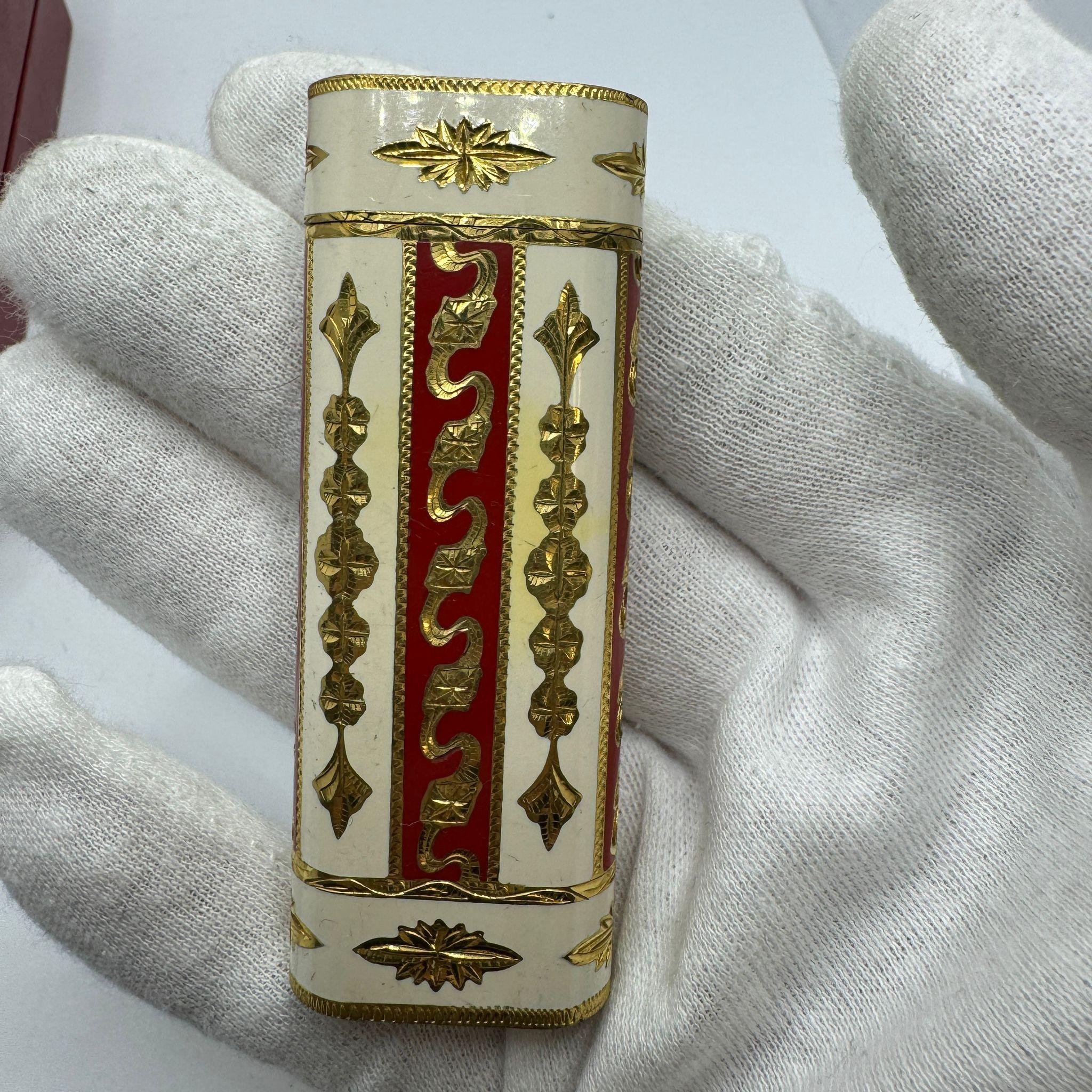 Art Nouveau Le Must de Cartier Very Rare Royking Lighter, 18k Gold Plating & Enamel Inlay  For Sale