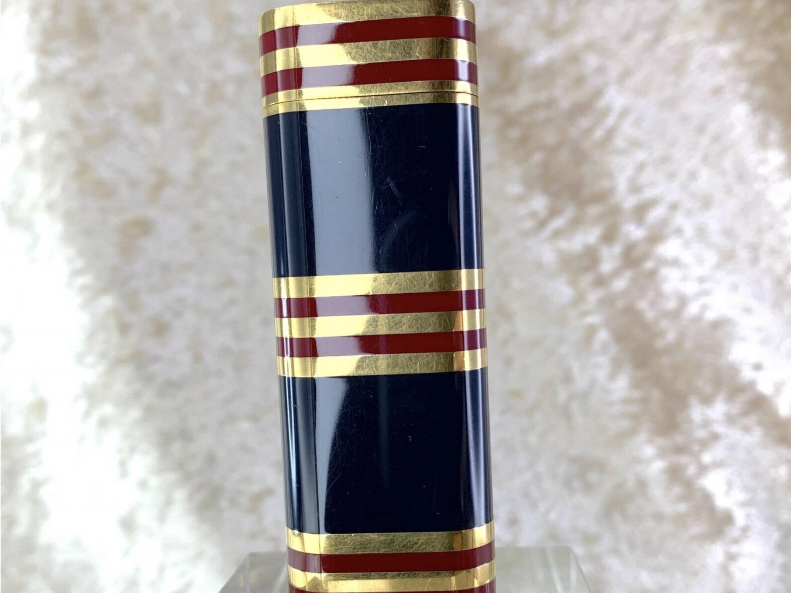 Le Must De Cartier Vintage 18k Gold and Lacquer Stripe Lighter In Excellent Condition In New York, NY