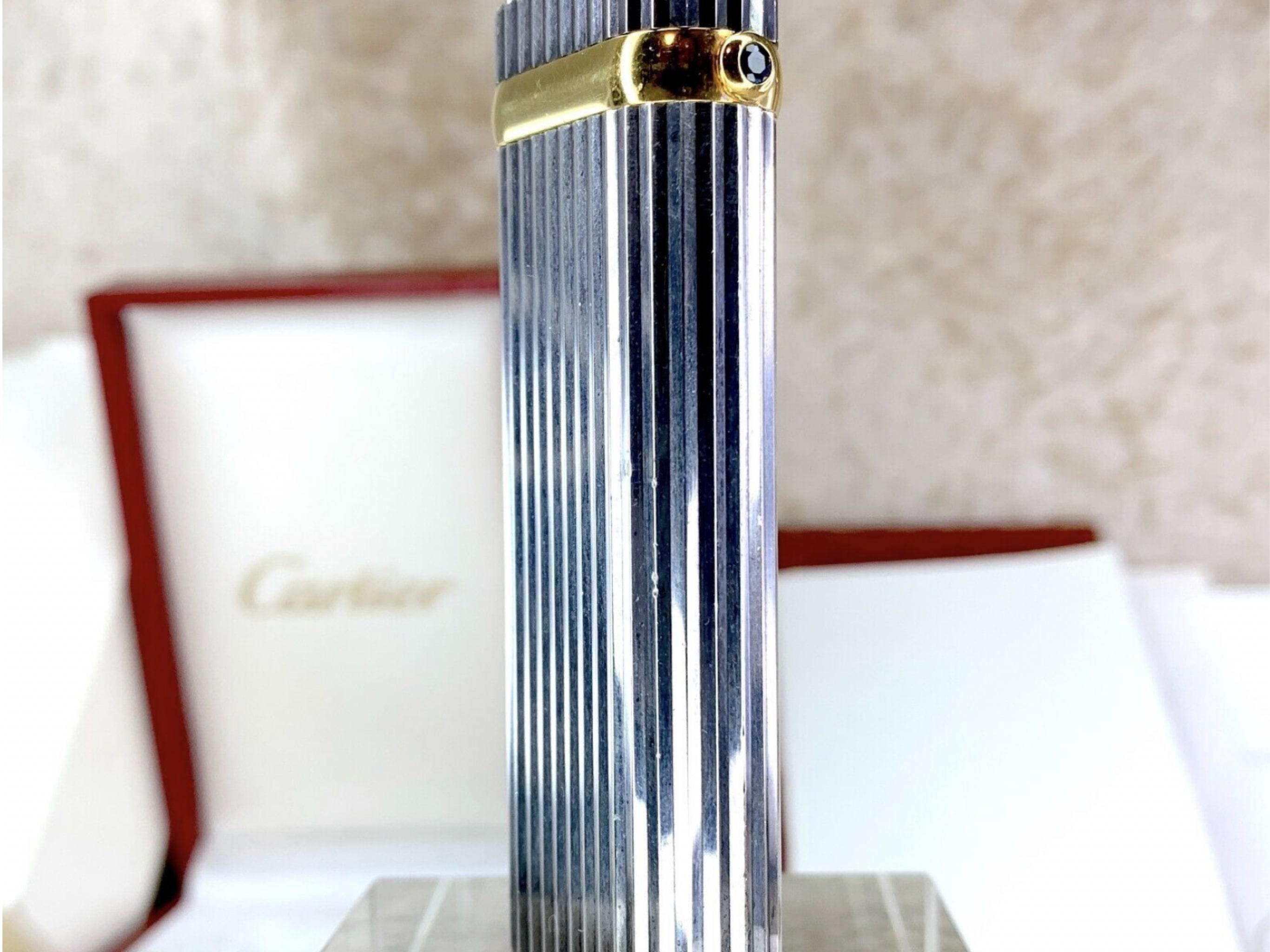 Le Must de Cartier Briquet Godron vintage en argent, saphir cabochon et or, années 90 1