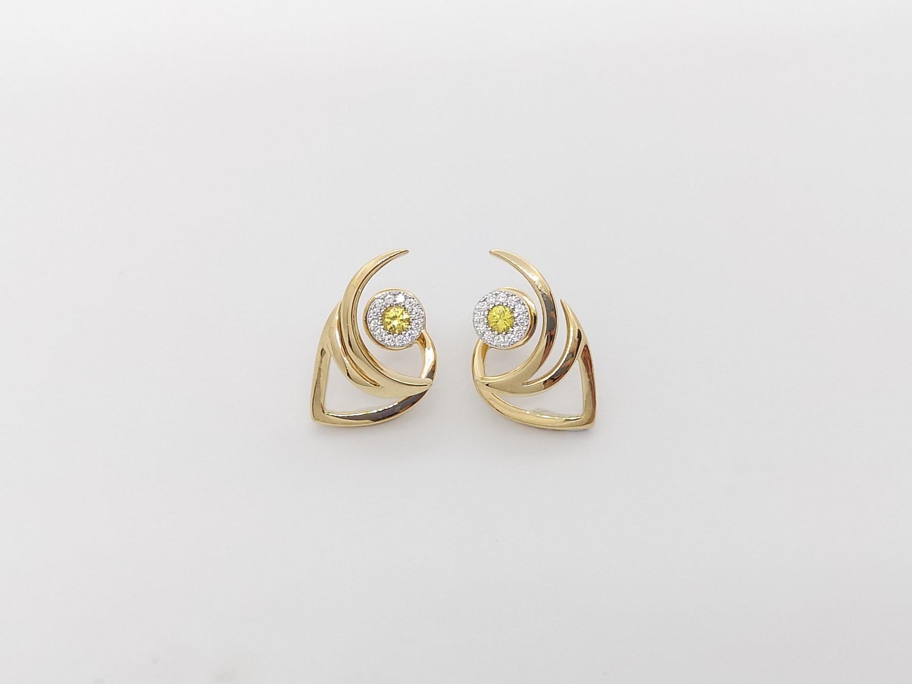 Boucles d'oreilles en or 18 carats avec saphir jaune 0,27 carat et diamant 0,14 carat

Largeur : 1,3 cm
Longueur : 1,6 cm
Poids : 3,07 grammes

Inspiré par le mouvement gracieux, la forme et la beauté de l'animal mythologique, le motif de la griffe