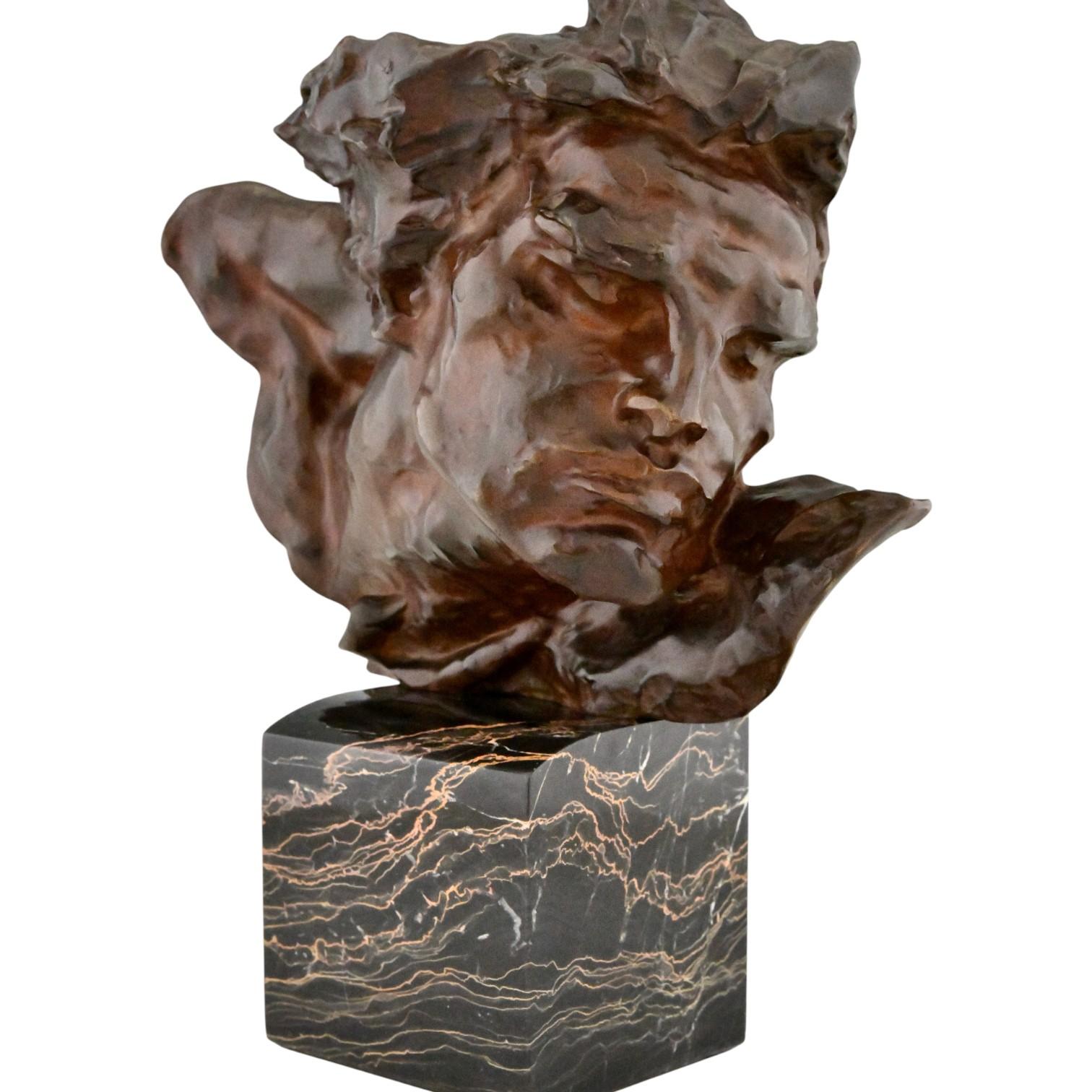LE RHONE Escultura Art Decó de bronce de un hombre firmada por André César Vermare Francés en venta