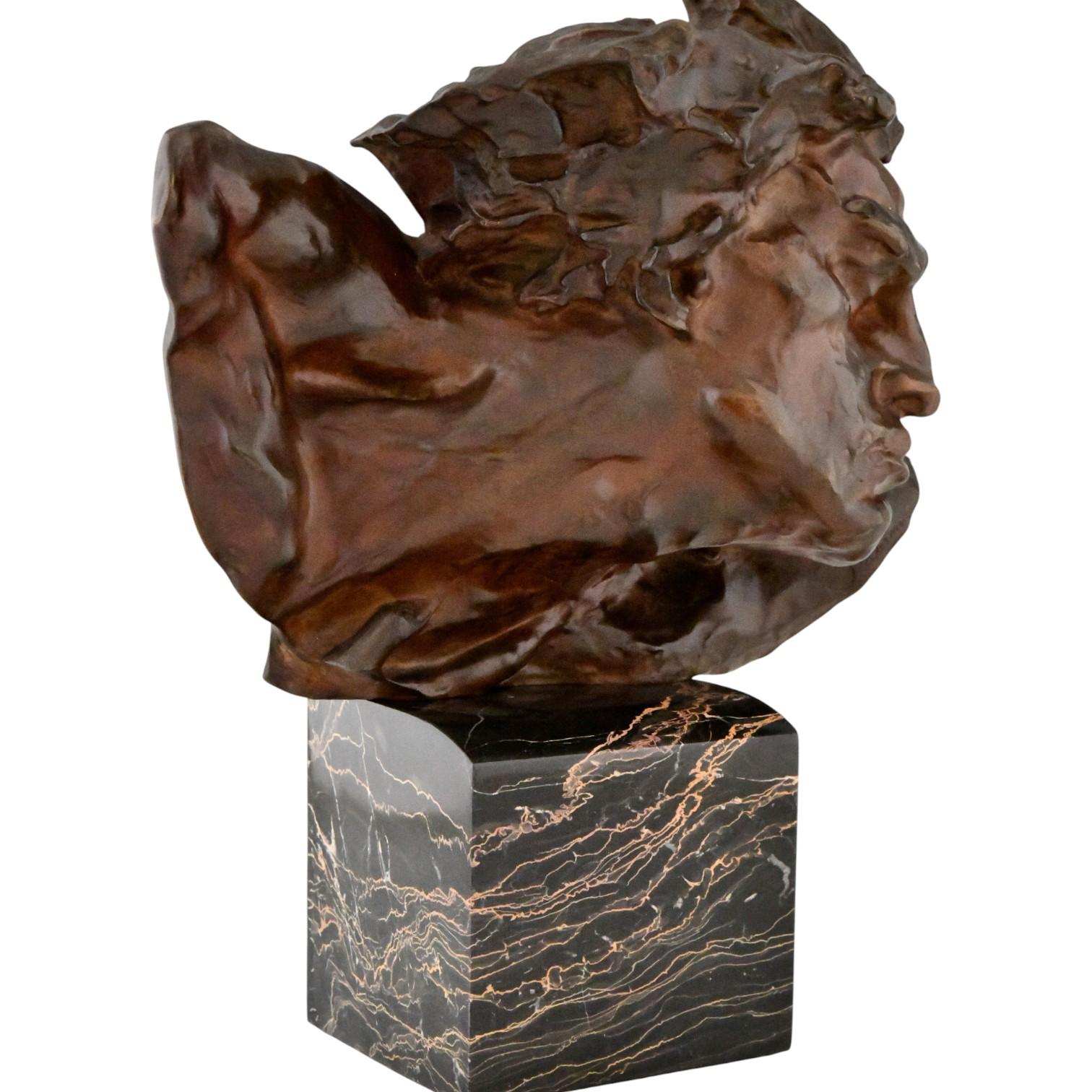 LE RHONE Escultura Art Decó de bronce de un hombre firmada por André César Vermare en venta 1