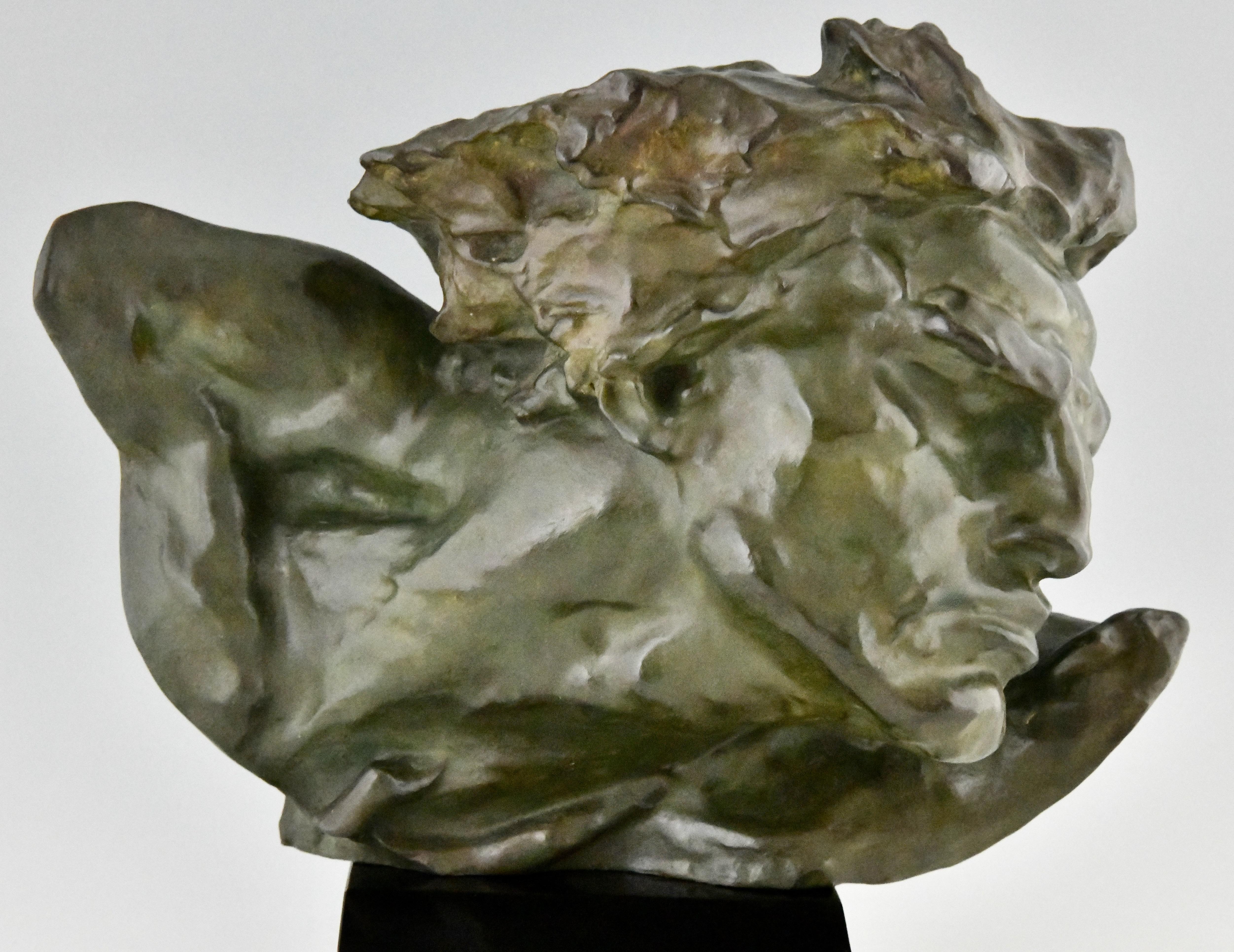Bronze Le Rhône Sculpture en bronze Art Déco d'un homme signée par André César Vermare