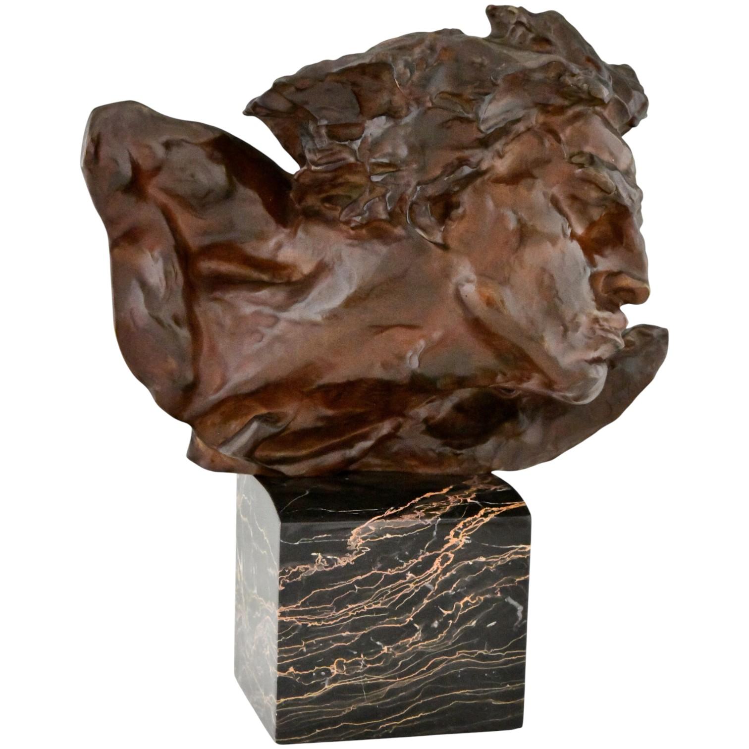 LE RHONE Escultura Art Decó de bronce de un hombre firmada por André César Vermare en venta 2