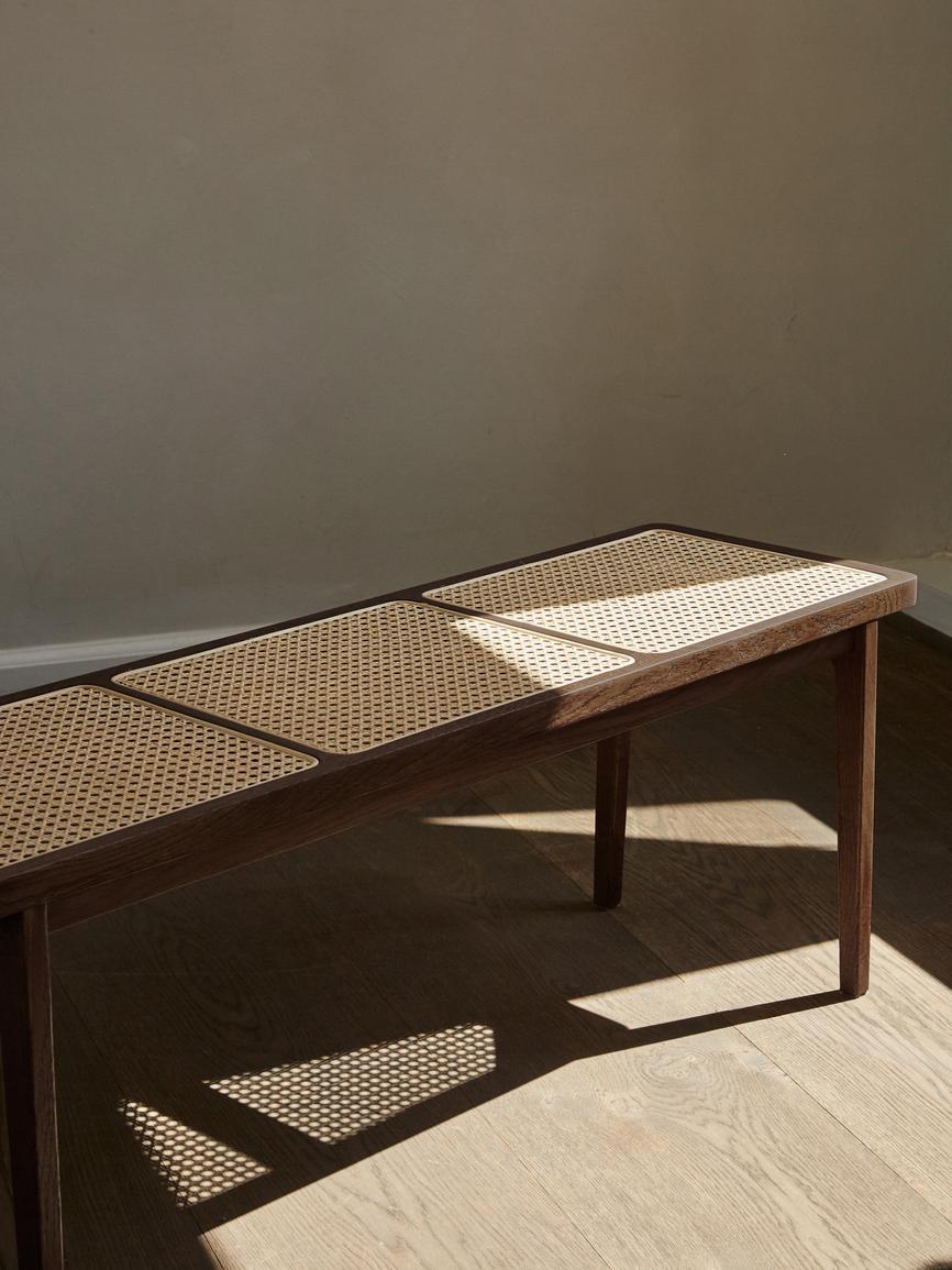 Scandinave moderne Banc Le Roi de Norr11 en frêne fumé et rotin en vente