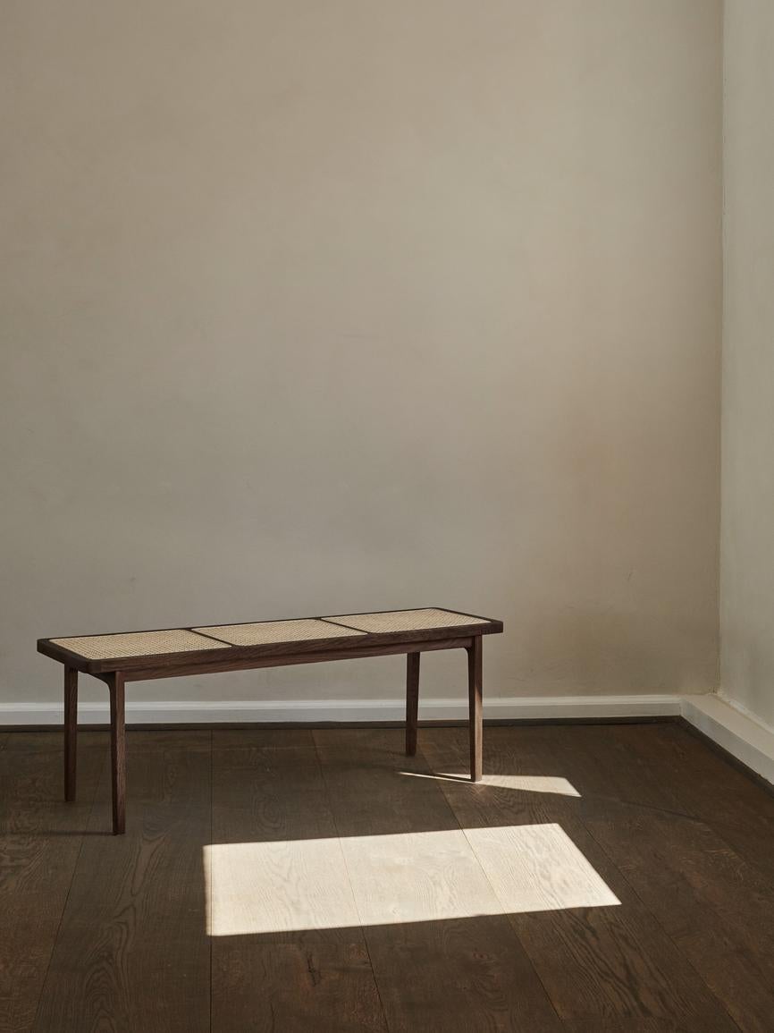 Banc Le Roi de Norr11 en frêne fumé et rotin Neuf - En vente à Paris, IDF