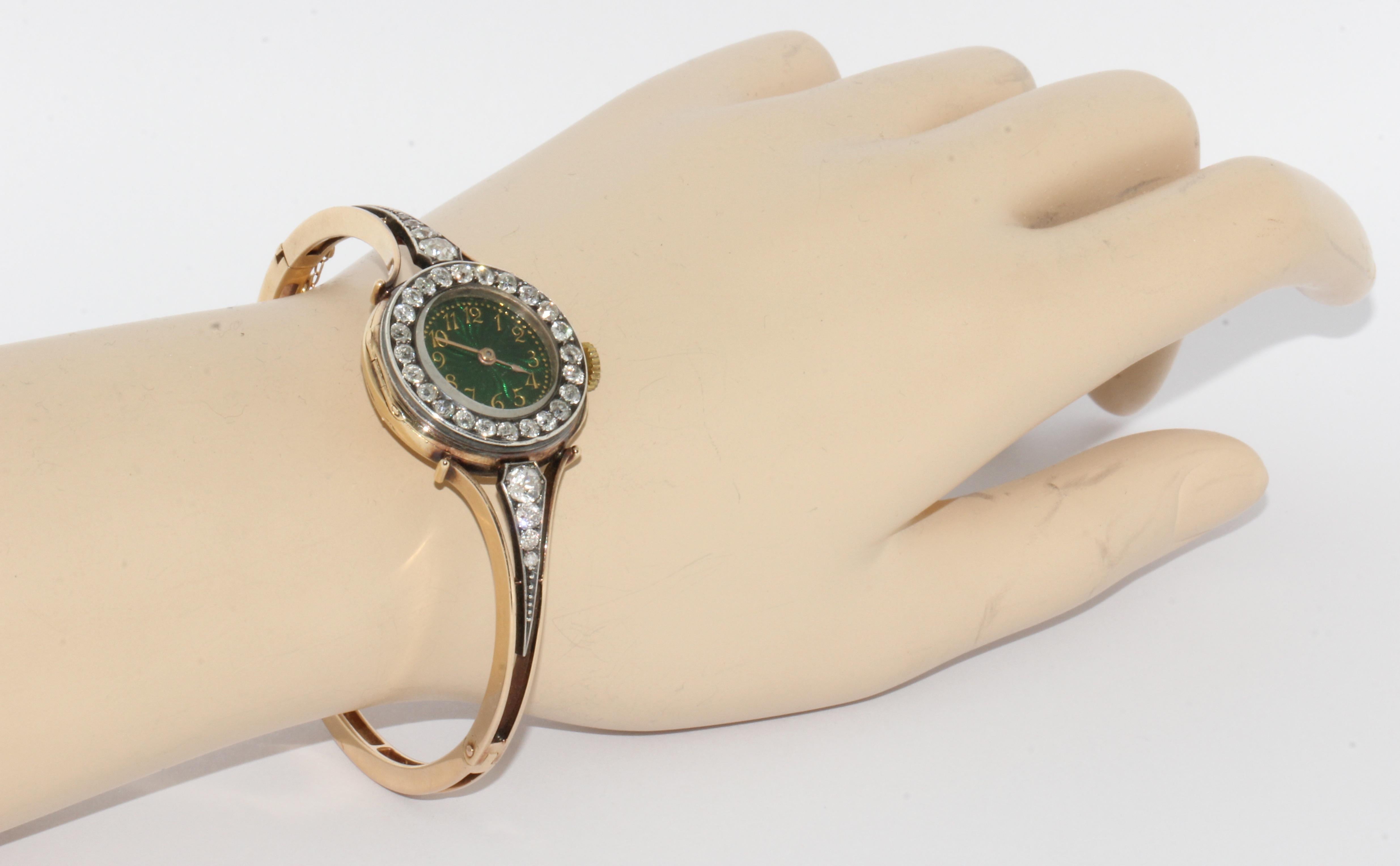 Le Roy et Fils, antike Gold-Damenarmbanduhr mit Diamanten und Emaille, Armreif im Angebot 3