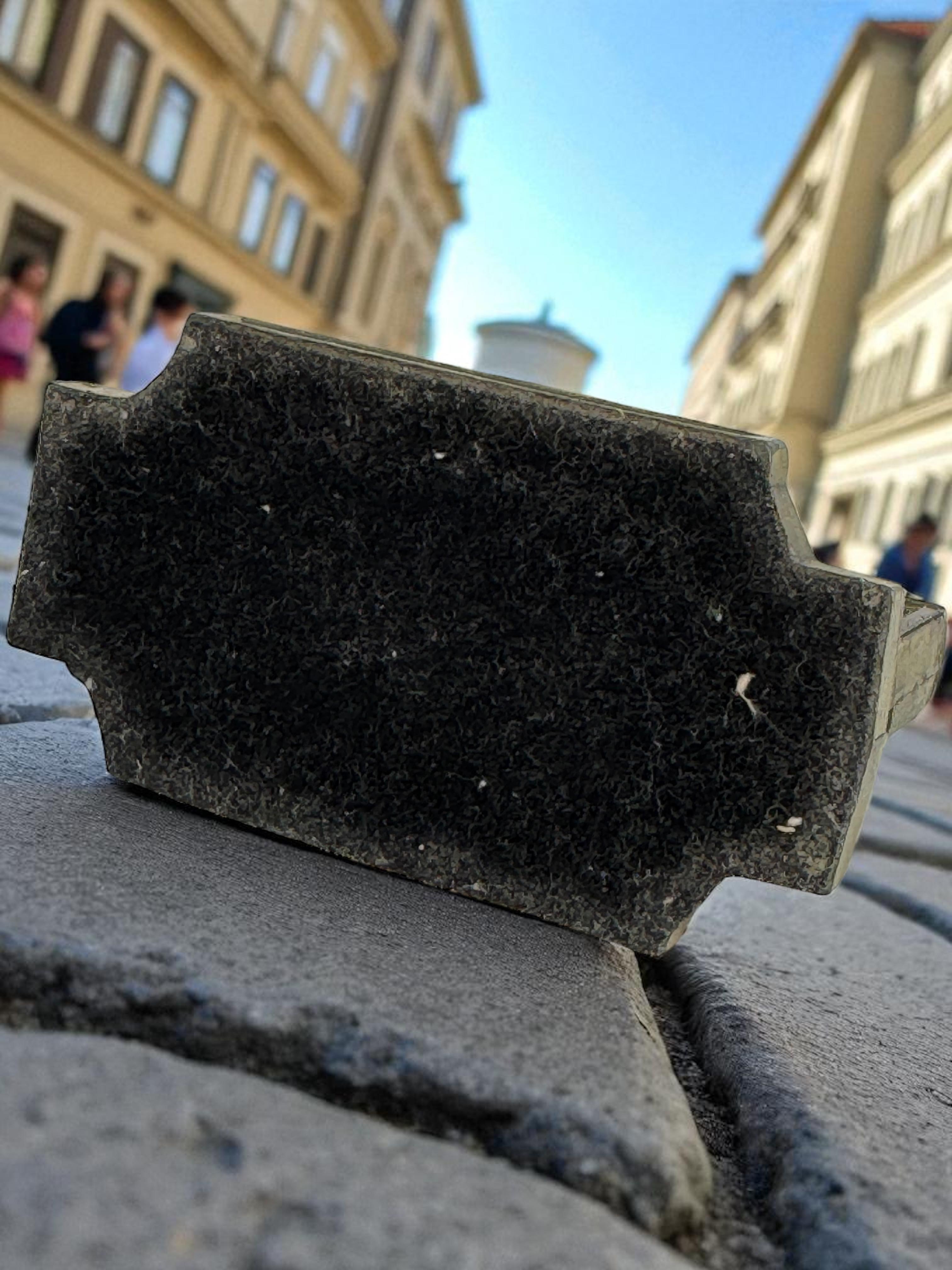 Souvenir della cattedrale del Sacro Cuore Edificio Architettonico da collezione Francia in vendita 7