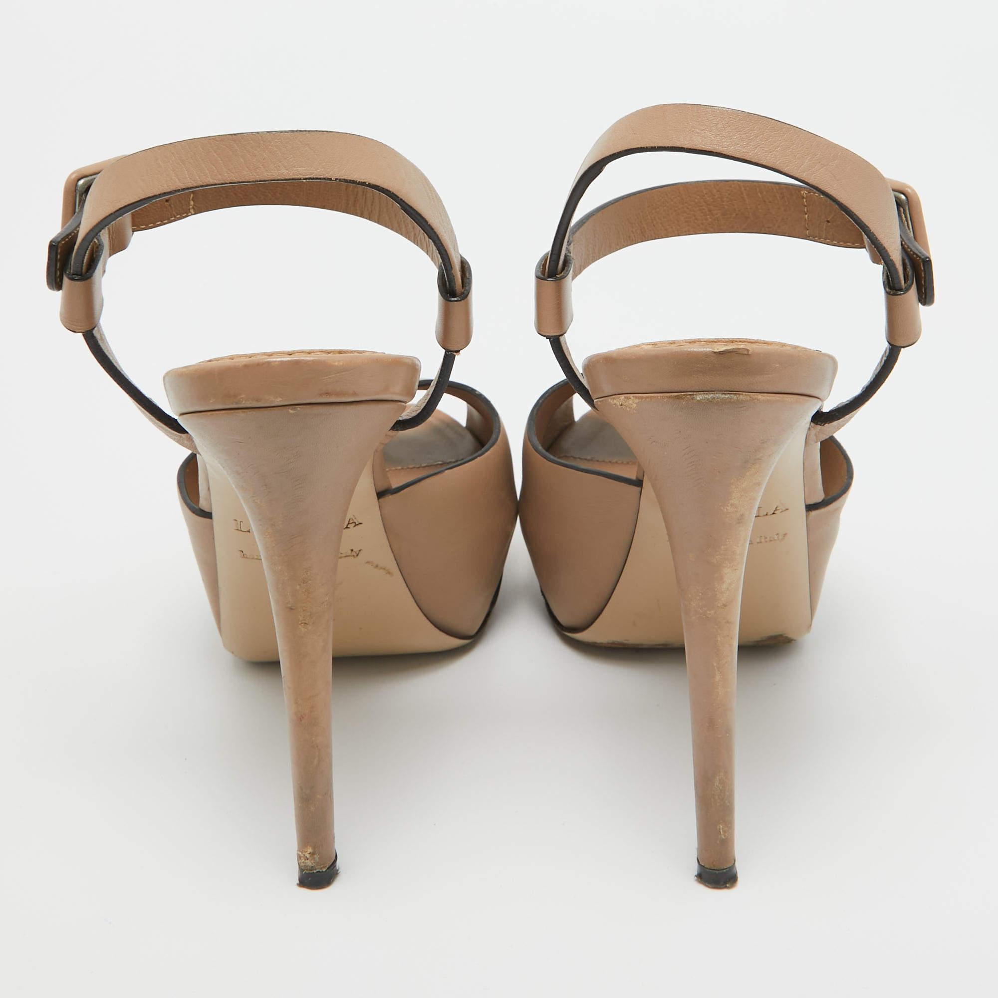 Donna Le Silla Sandali con cinturino alla caviglia in pelle beige misura 38 in vendita