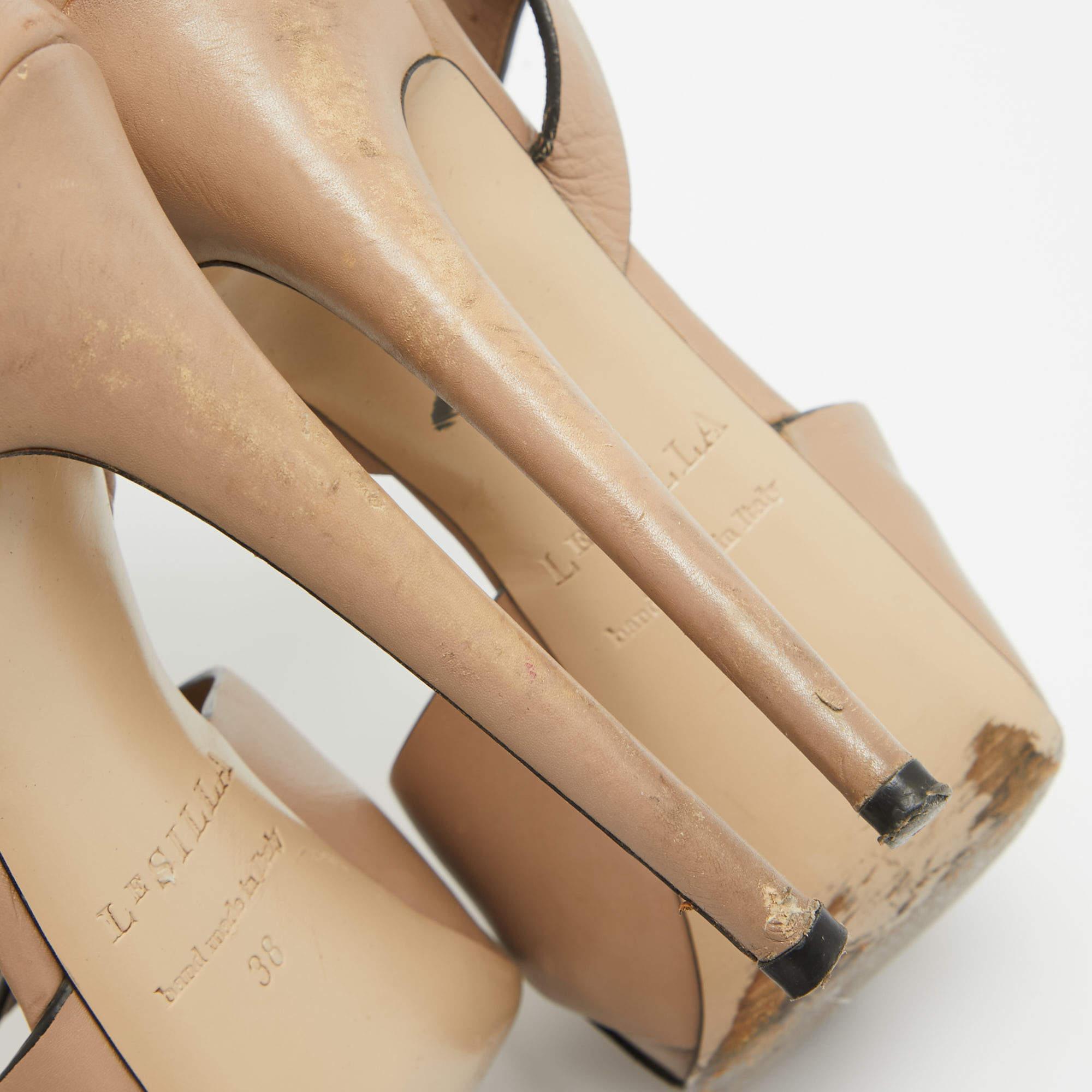 Le Silla Sandali con cinturino alla caviglia in pelle beige misura 38 in vendita 1