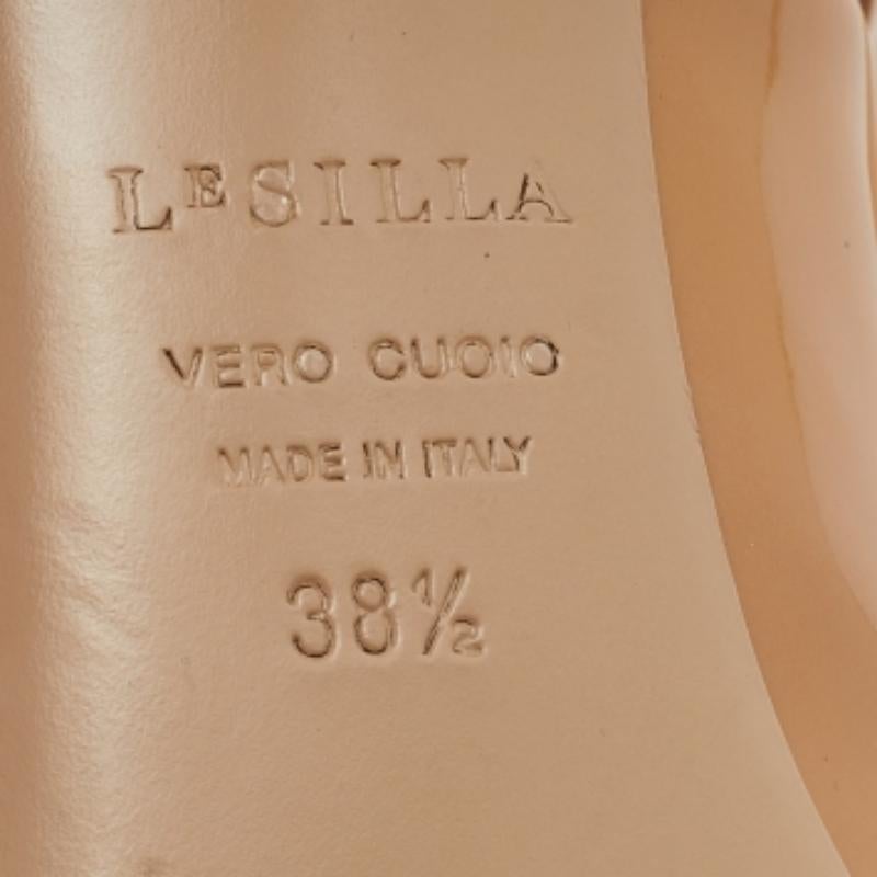 Le Silla Beige Patent Leather Gabry Peep Toe Pumps Size 38.5 For Sale 1