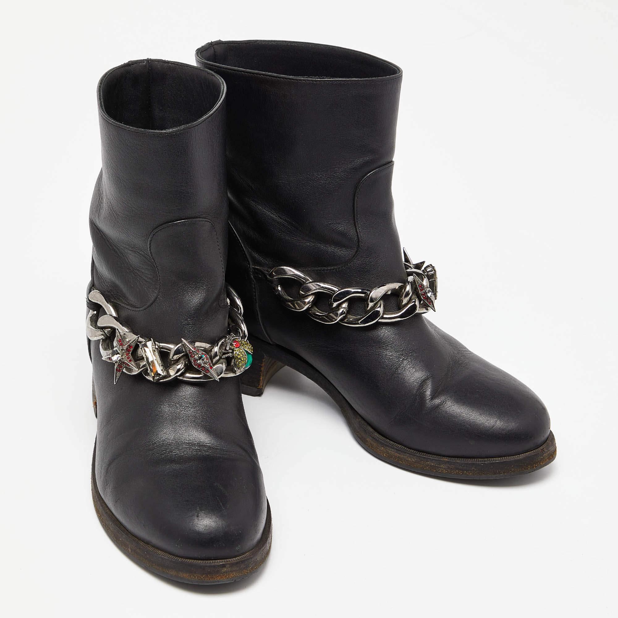 Women's Le Silla Black Leather Embellished Chain Ankle Boots Size 37.5 For Sale