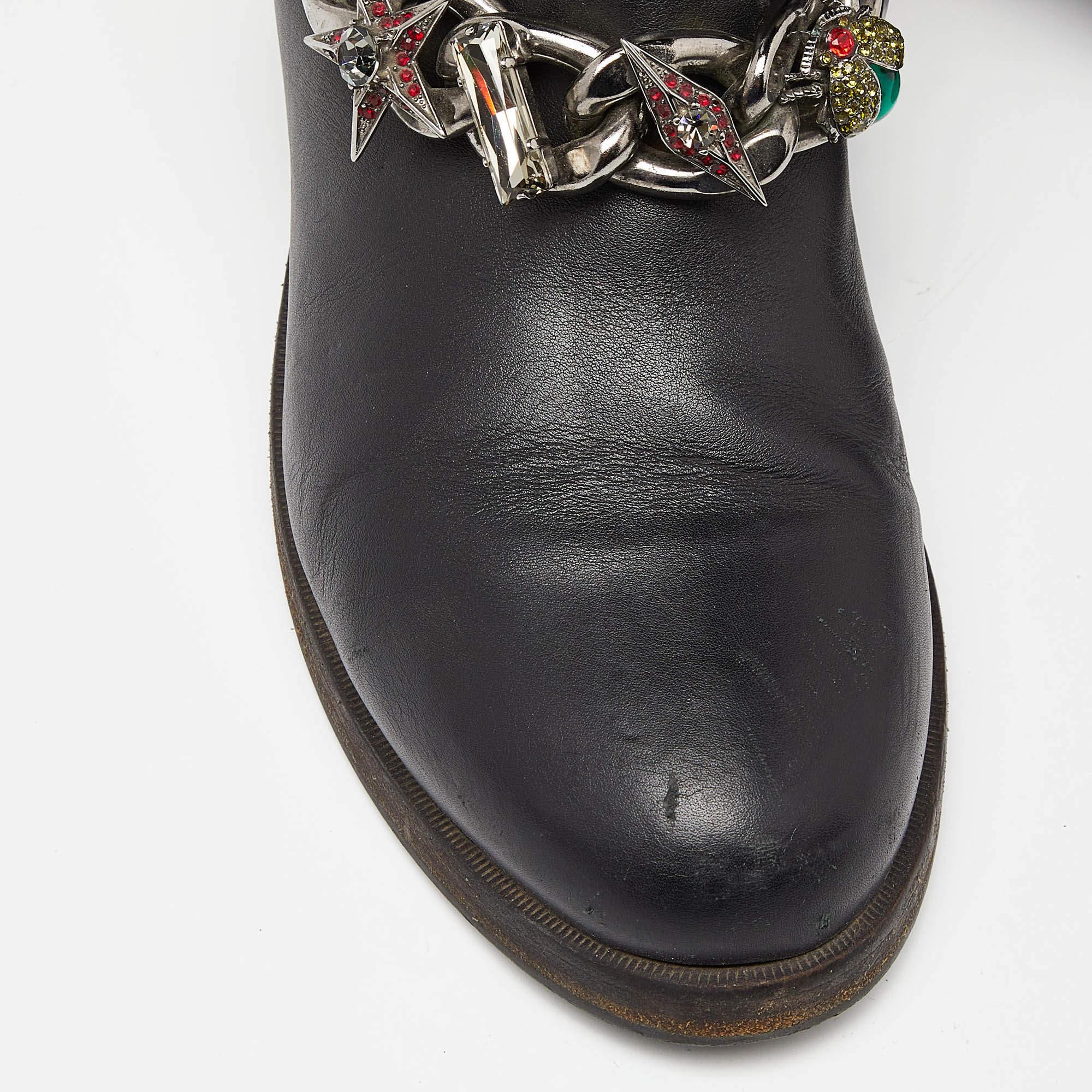 Le Silla Black Leather Embellished Chain Ankle Boots Size 37.5 For Sale 3